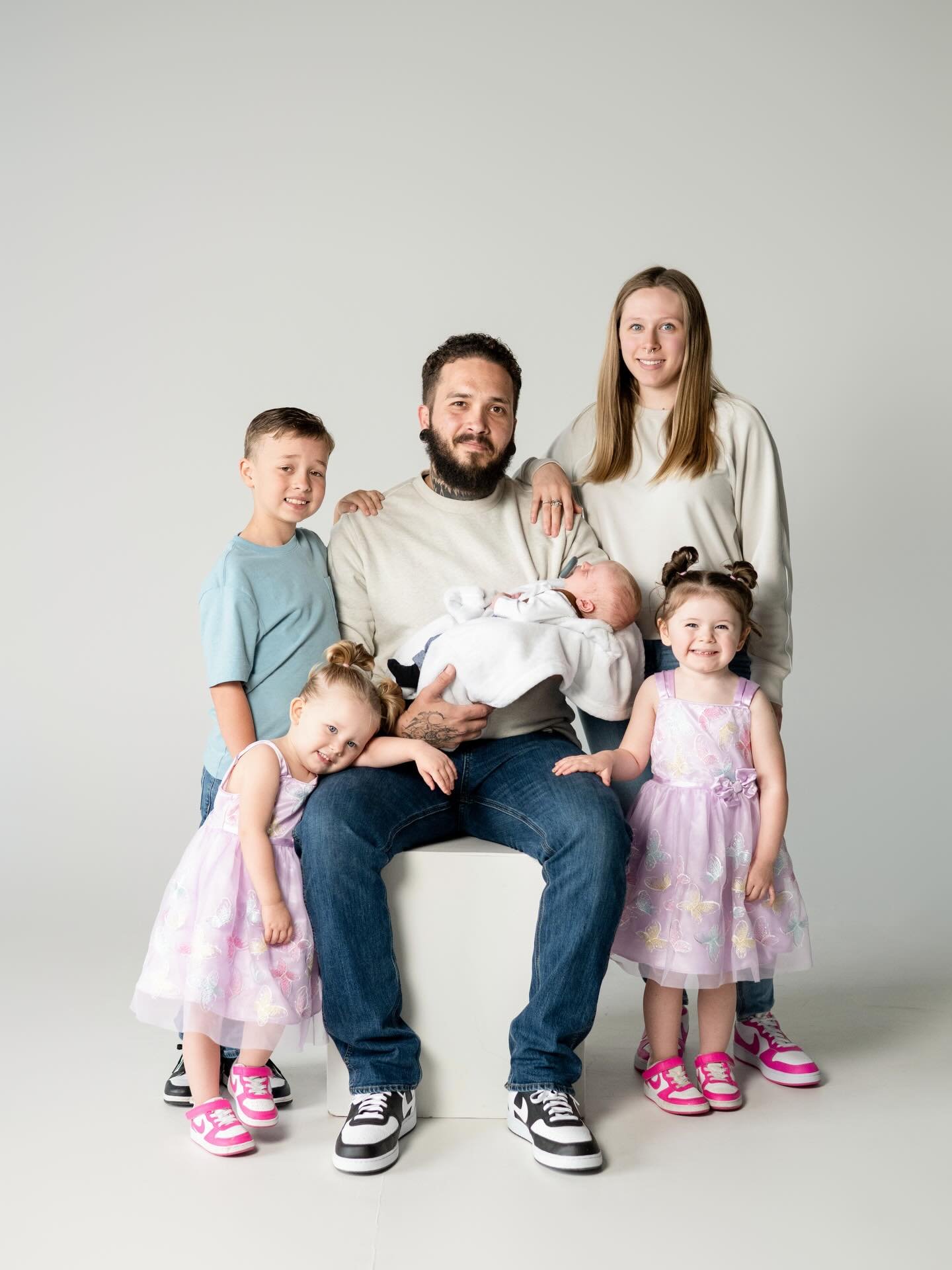 And then, there were six 💕 #omahaphotographer #studiophotographer #iowaphotographer