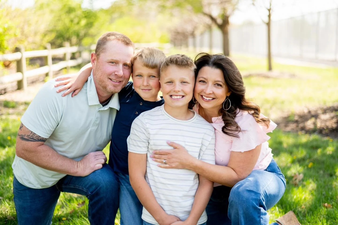 The Ramer Family 💐 #omahaphotographer #iowaphotographer #familyphotoshoot