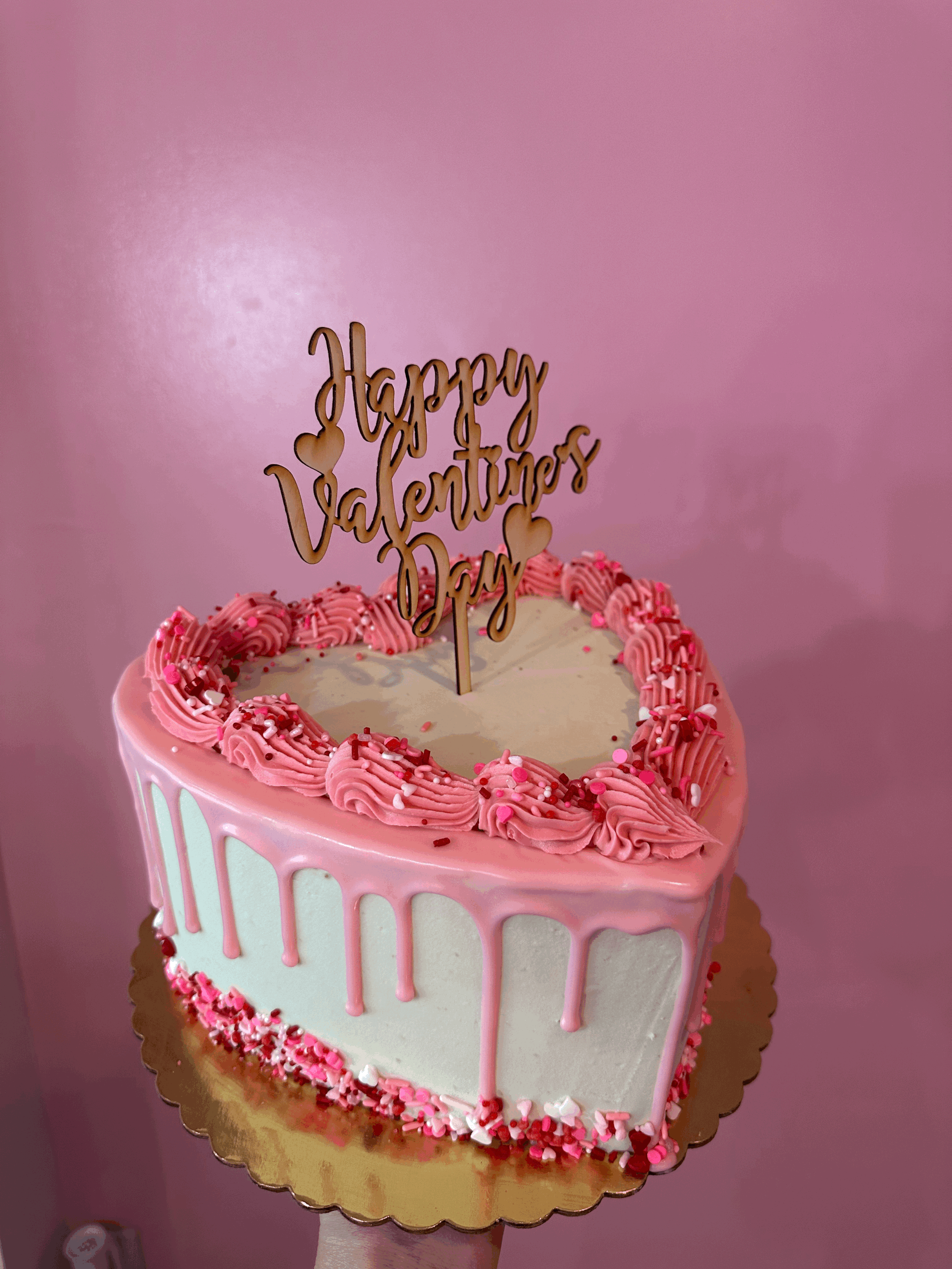 Valentines heart drip cake
