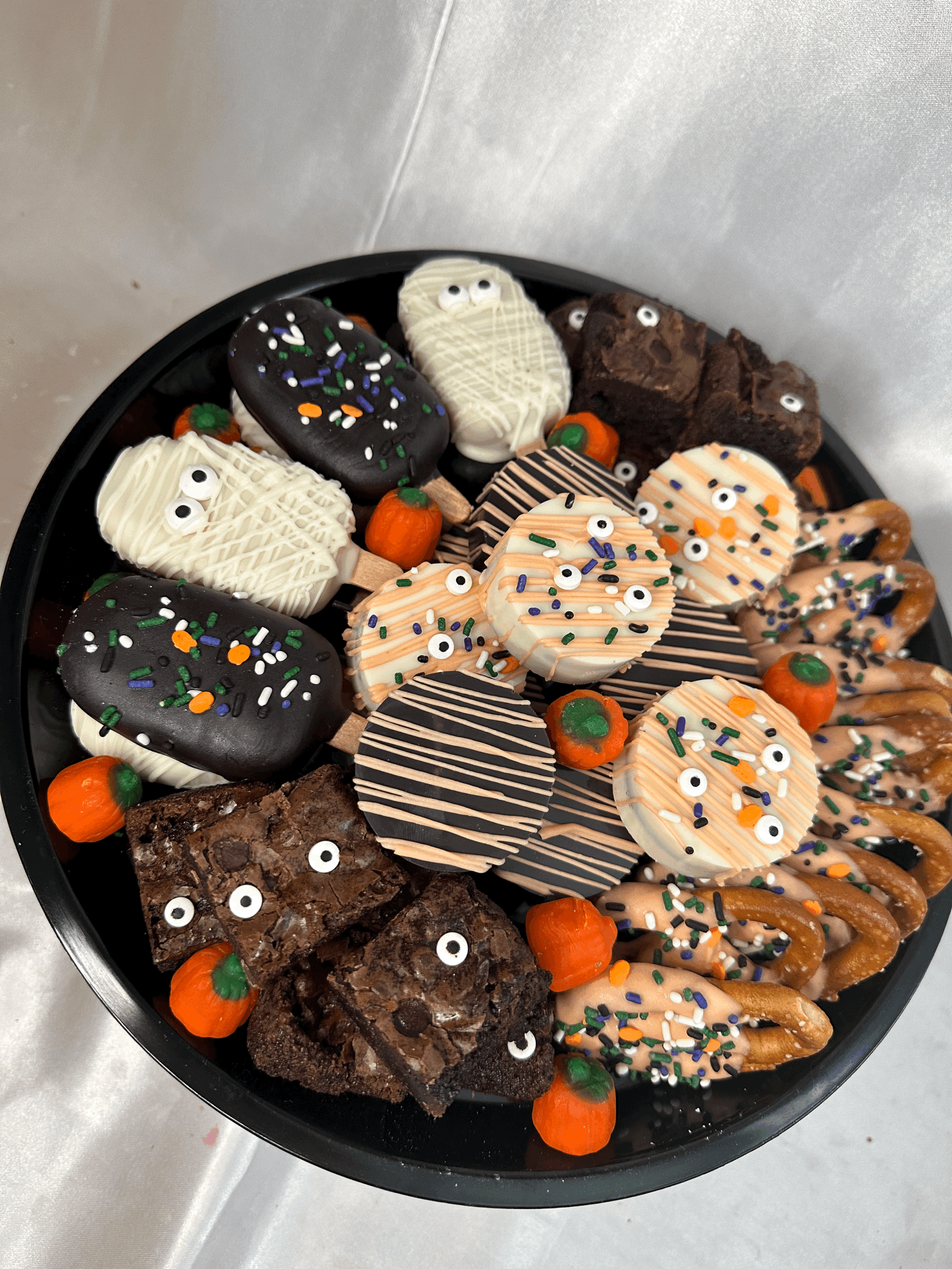 Halloween dessert tray