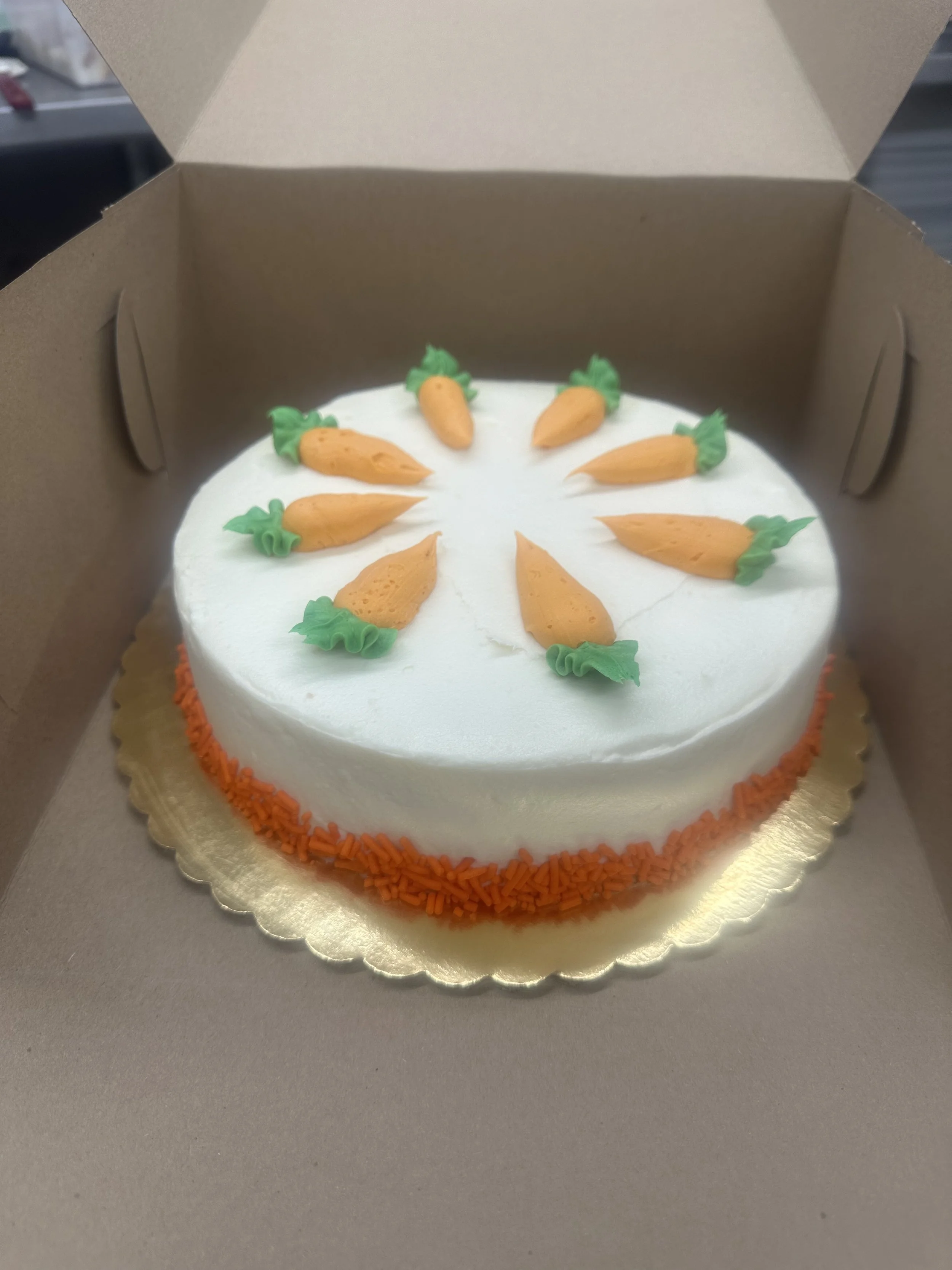 8in Carrot cake shorty