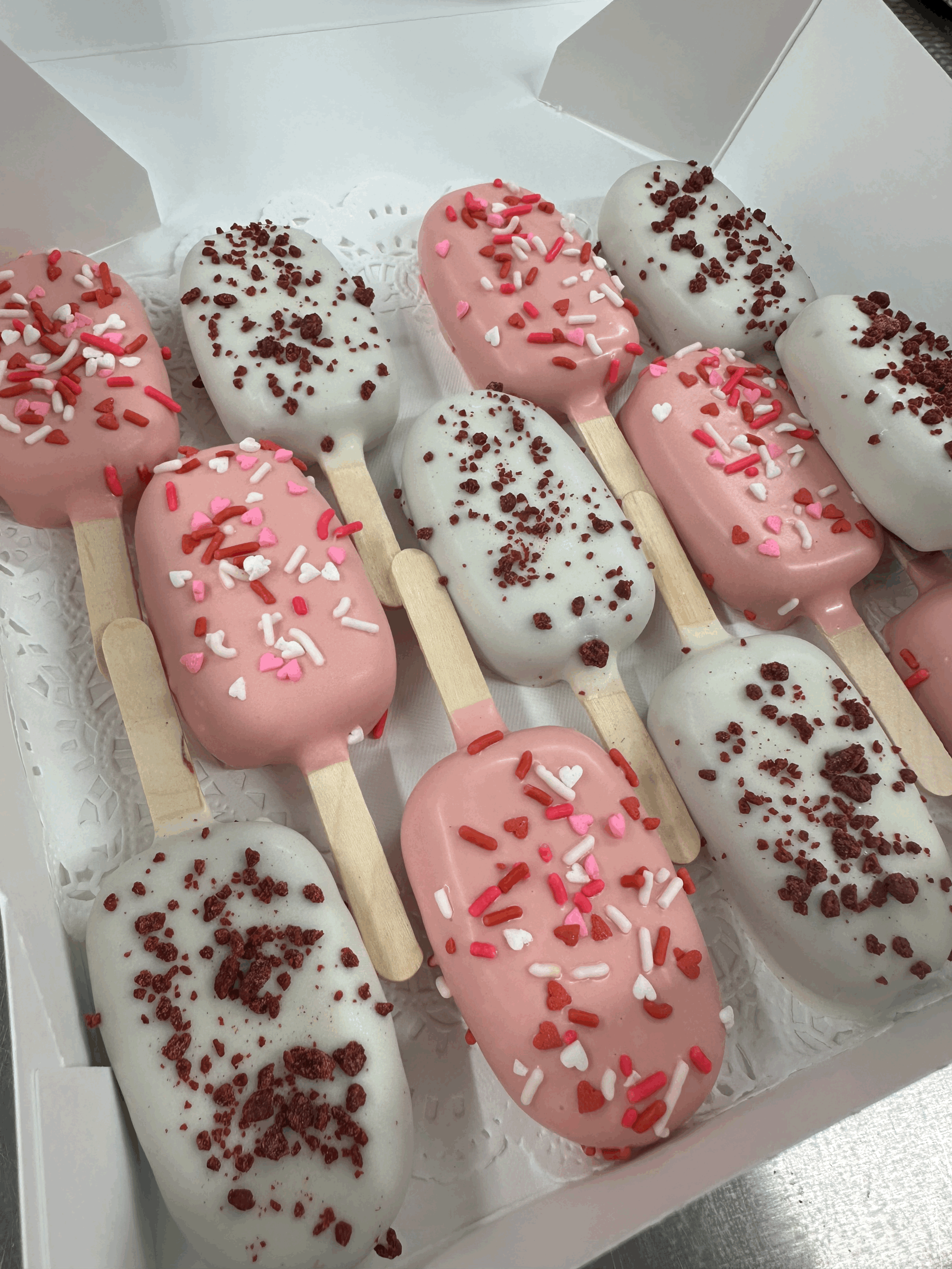 Valentines cakesicles