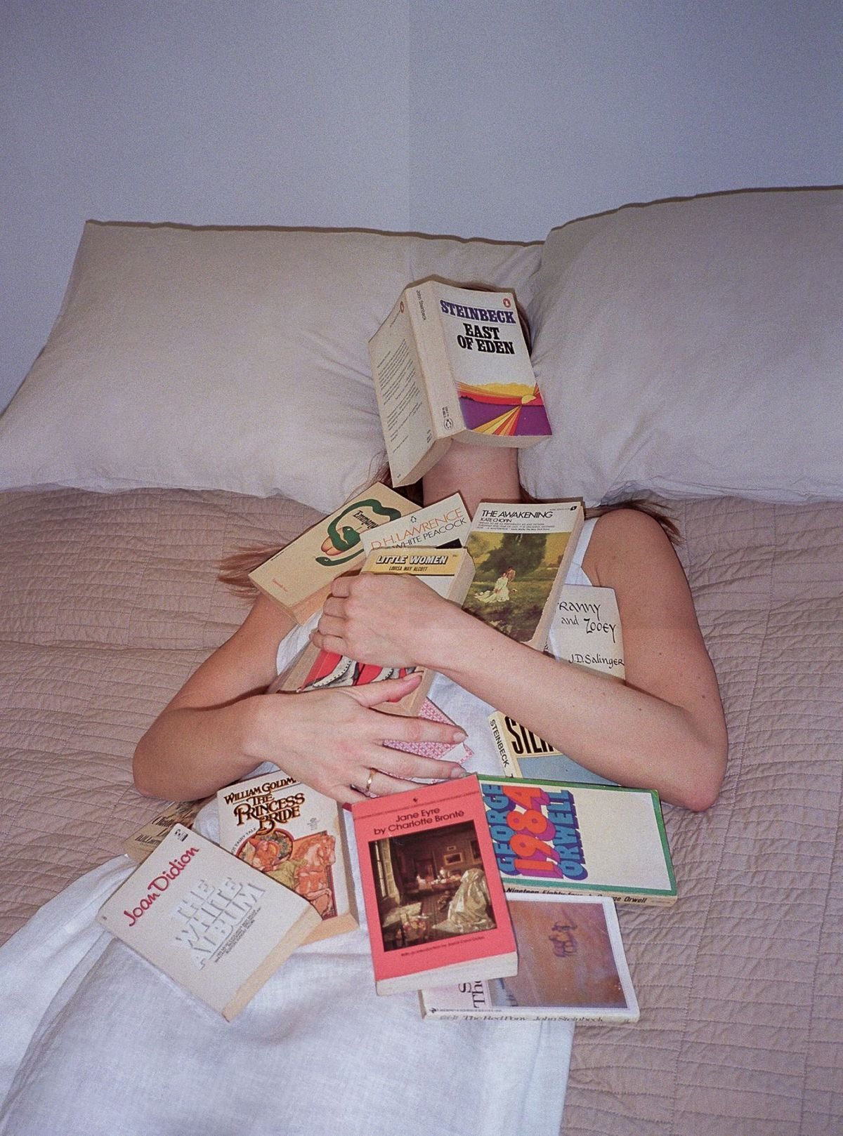 Brand Voice Adjectives List: 100+ Actually Meaningful Words