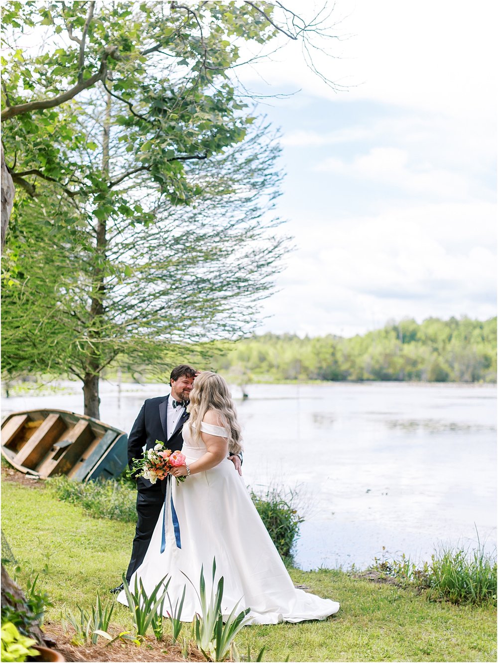 Summer waterfront Bride and Groom pictures