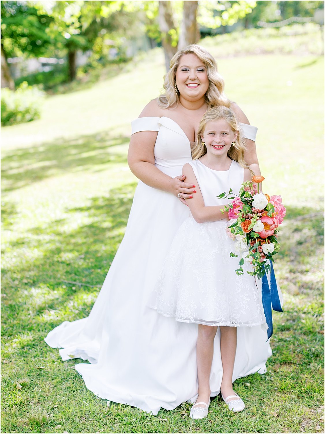 Bride and flower girl photo inspiration 