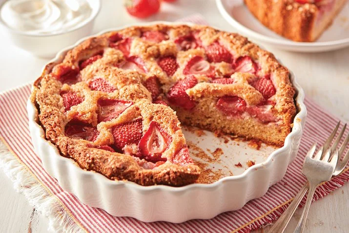 Fresh Strawberry Cake