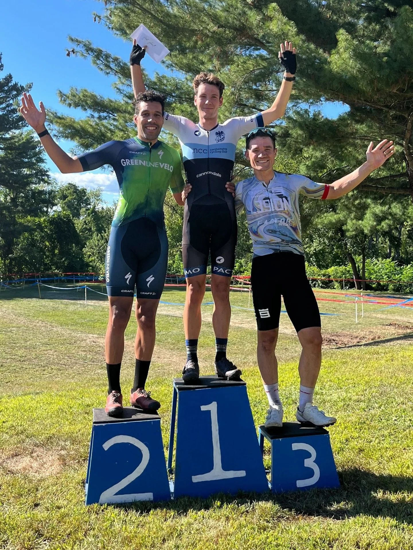 The team was on fire last weekend at Hydra Cross! 3 podiums from 3 races is just how we wanted to start the CX season! 😍

@mark_hiswords earned 🥈 in the Men&rsquo;s 1/2/3
@nicoletta.d took 🥉 in the Women&rsquo;s 4/5
@btick21 flew to 🥇 in the Men&