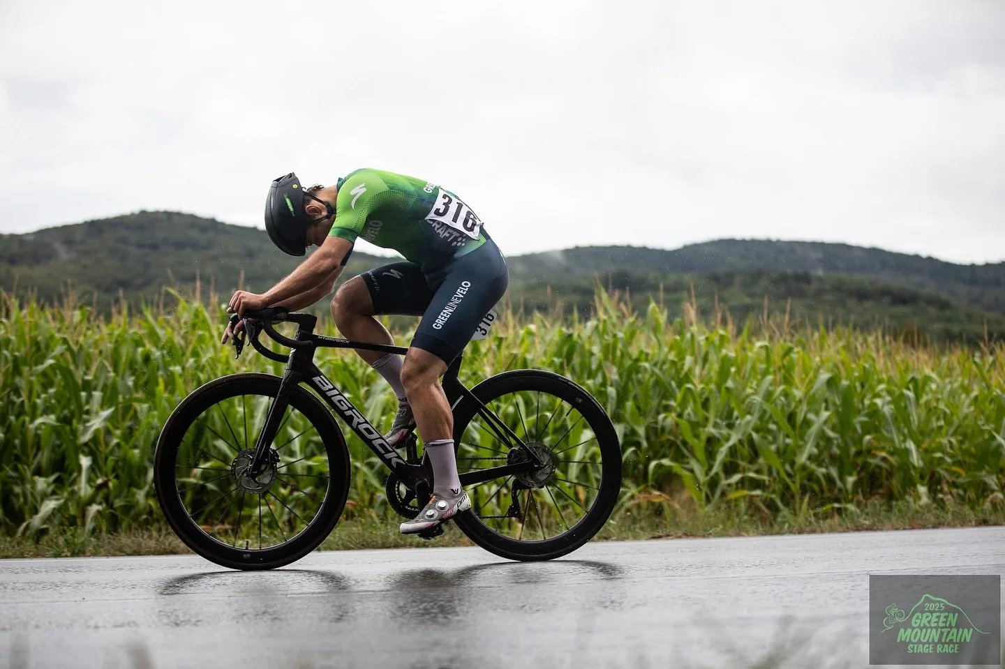 GMSR Stage 1 - ITT ✅ 

Stage 1 is always a brutal effort and Laszlo, Luke, Joe, and Dubs gave it everything they had. Bring on Stage 2 💪 

#greenmountainstagerace #greenlinevelo