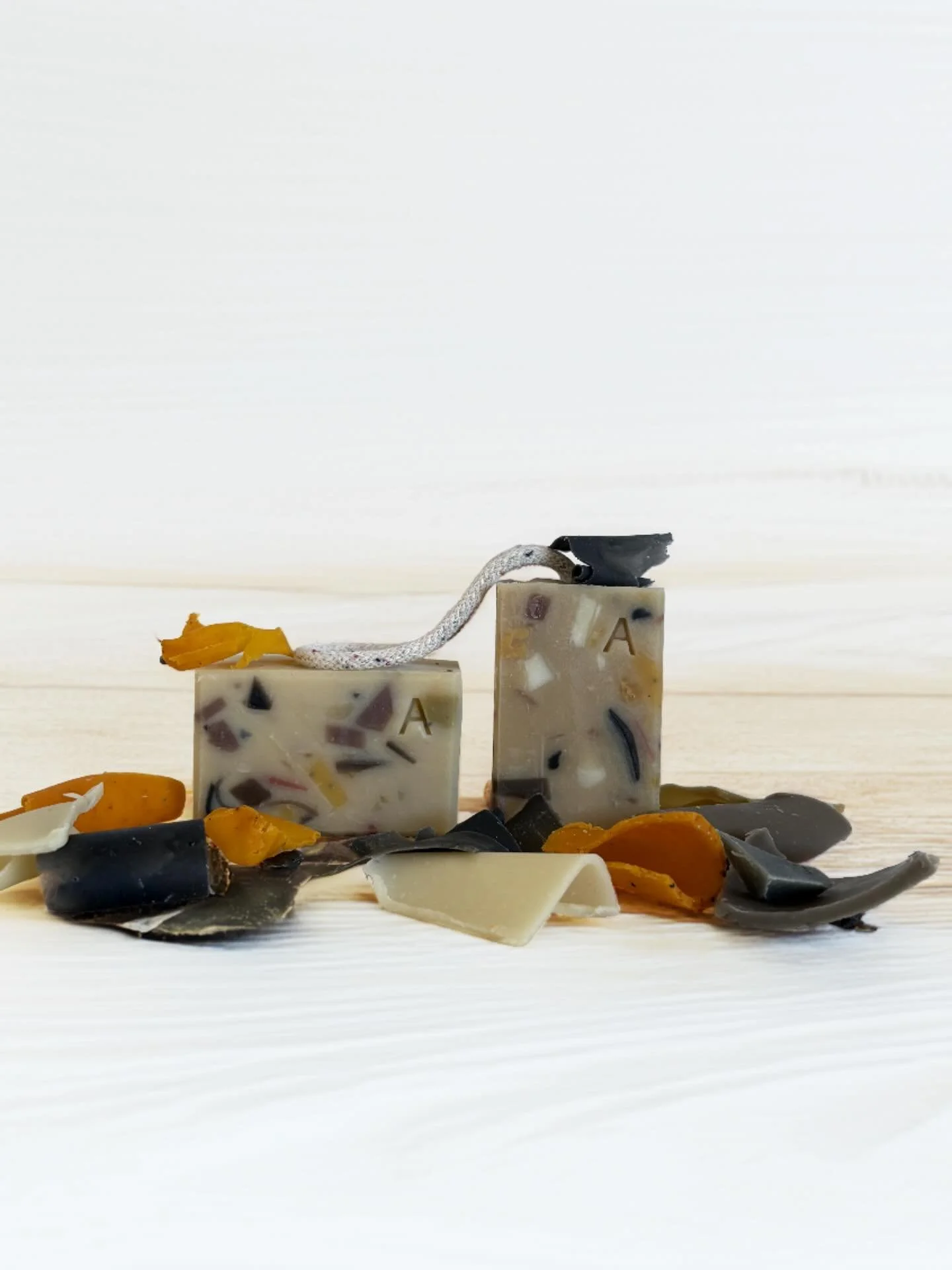Meet our newest creation! 

Incorporating our left overs 😋 each bar takes on a Terrazzo-style look - unique, colourful and one of a kind!

Enriched with skin loving oils and butters along with 100% creamy goats milk, this soap is infused with a grou