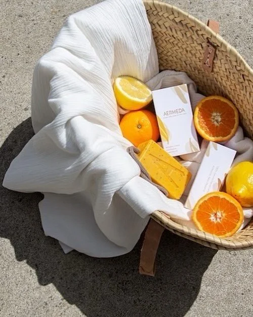 Sunshine in a bar - our Annatto and Citrus scrub looks and smells like summer.

A fabulous gentle cleansing &amp; exfoliating bar, fragranced with an invigorating blend of citrus essential oils.

Annatto infused Olive Oil gives this citrus scrub its 