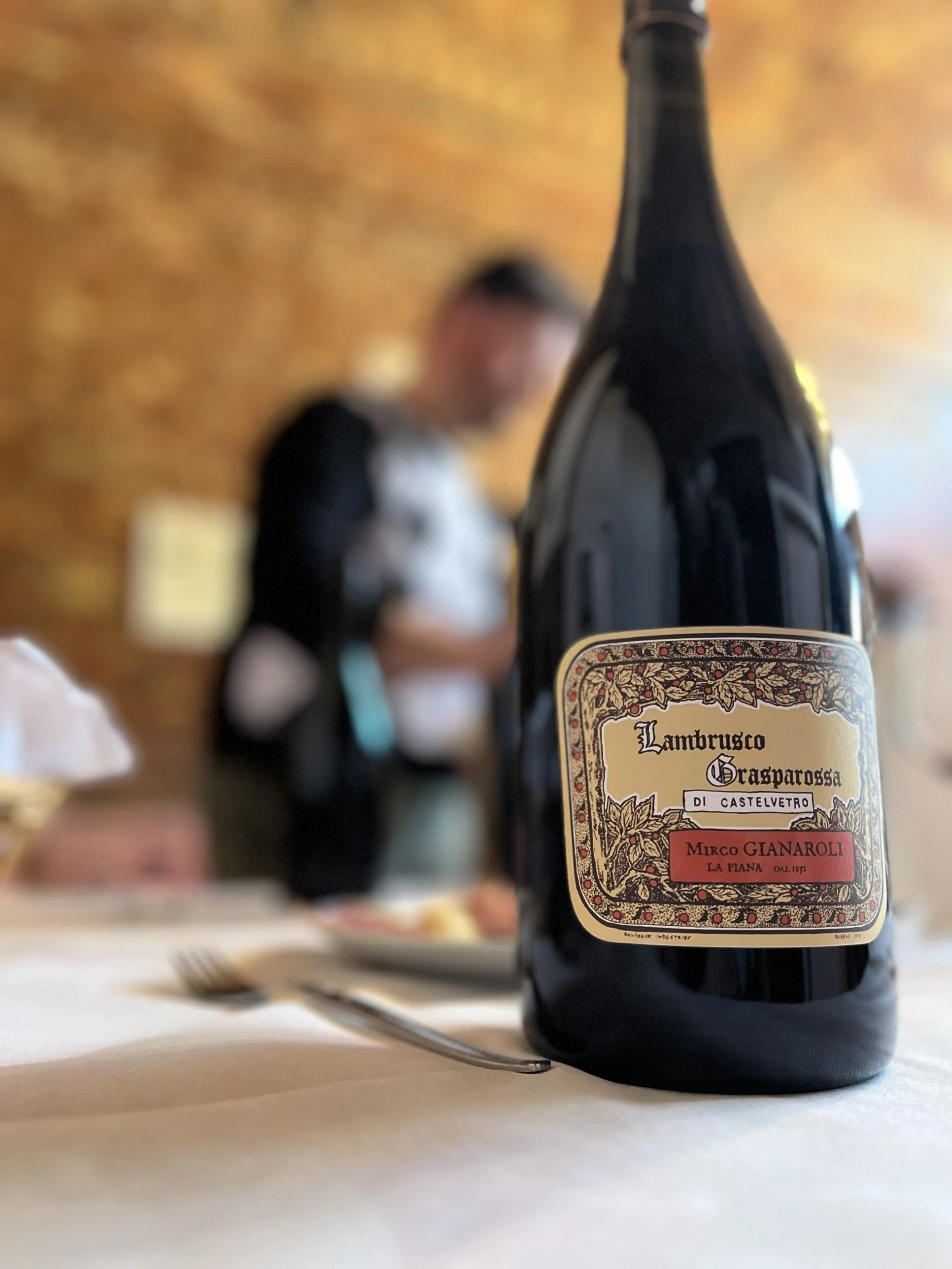 la-piana-lambrusco-bottle.jpg