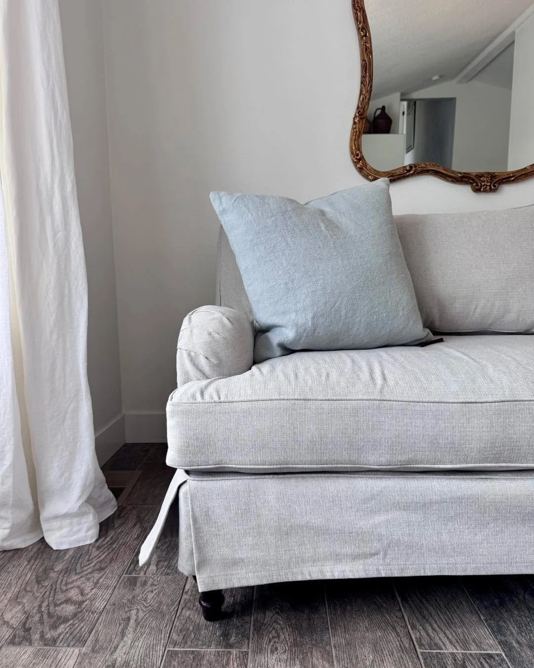 Update to these Pottery Barn Carlisle sofas. This high performance linen-look fabric from revolutionfabrics is affordable and easy to maintain. Just what Jami ordered.  #customslipcovers #slipcovers #Spokaneslipcovers #homedecor #furnituremakeover #u