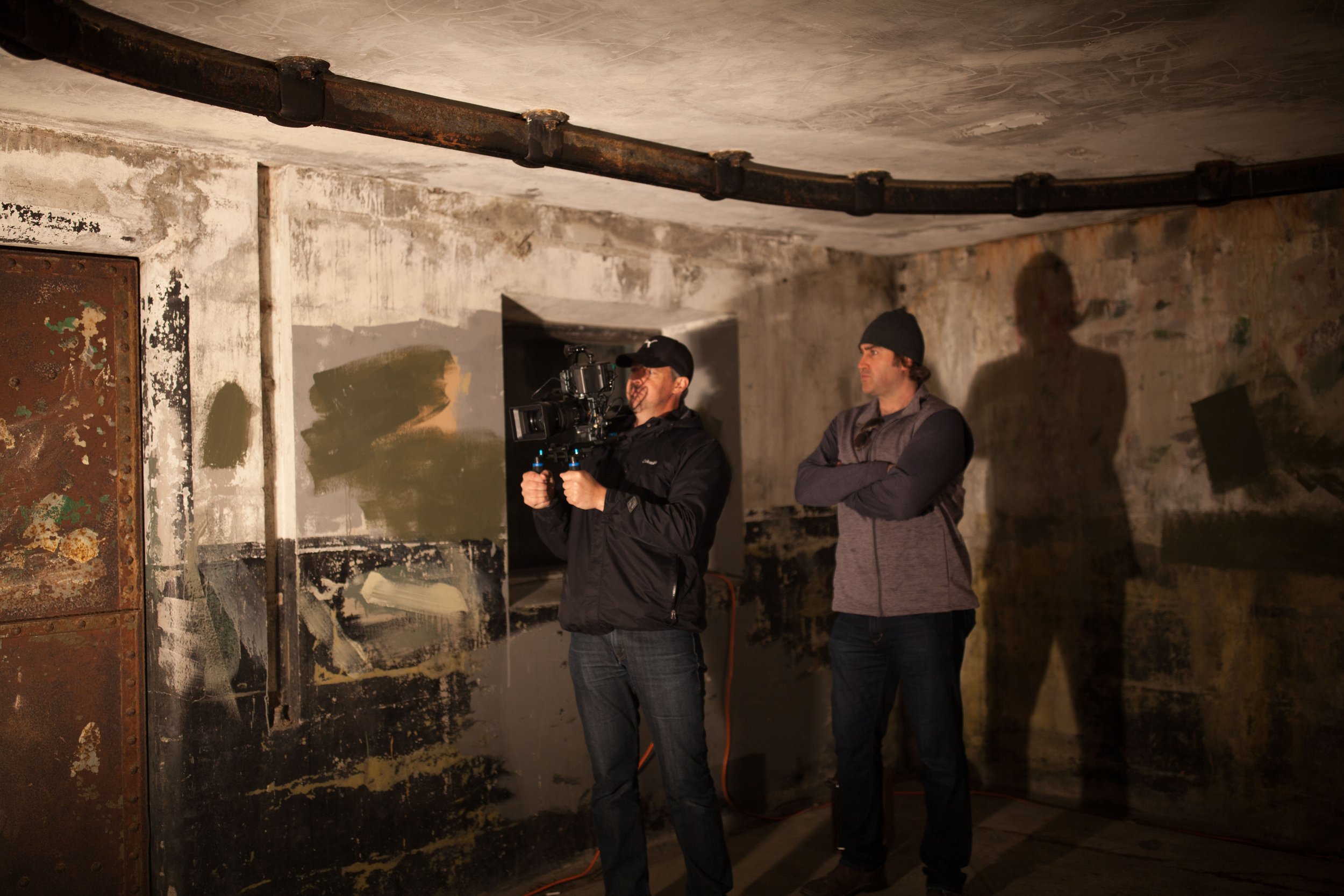 "Bobby Roe" behind the scenes "The Houses October Built"