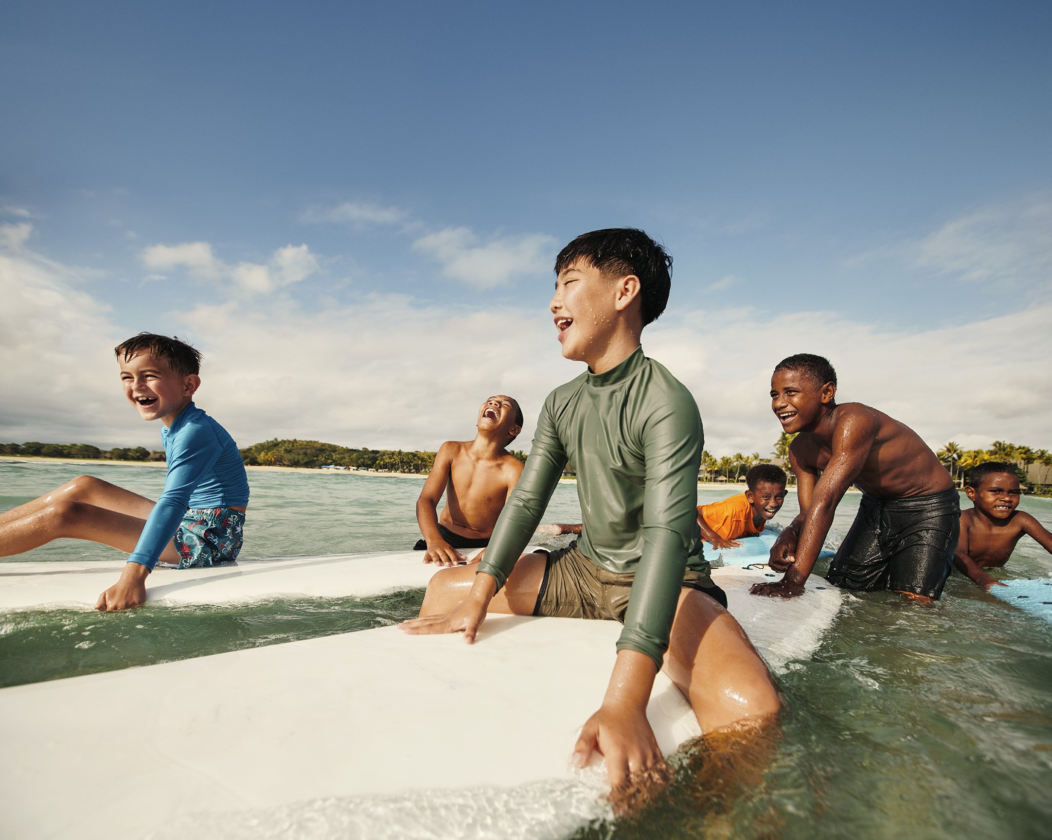 BeFiji_SurfLessons1_v1.jpg