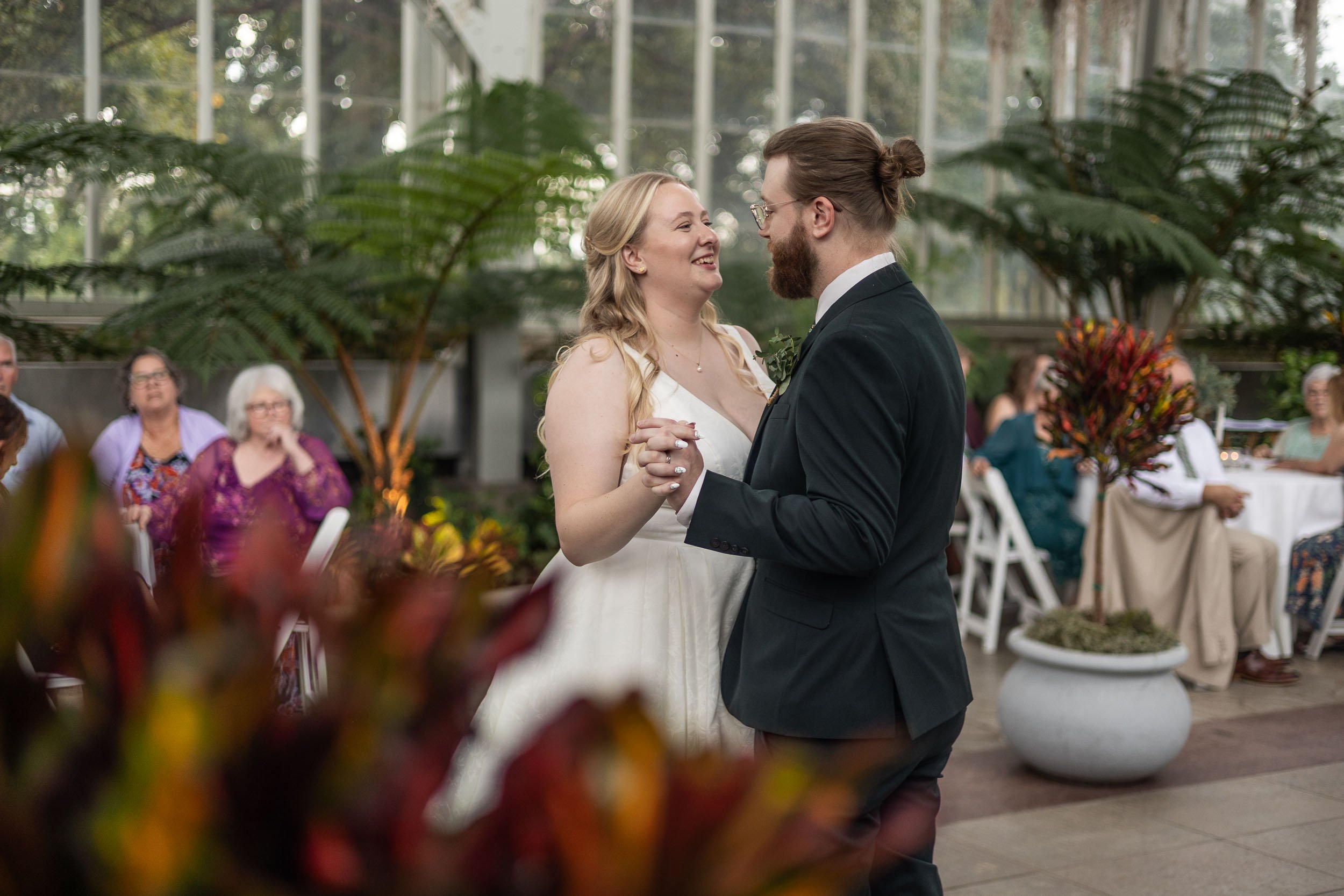 jewel box in forest park_documentary wedding photography