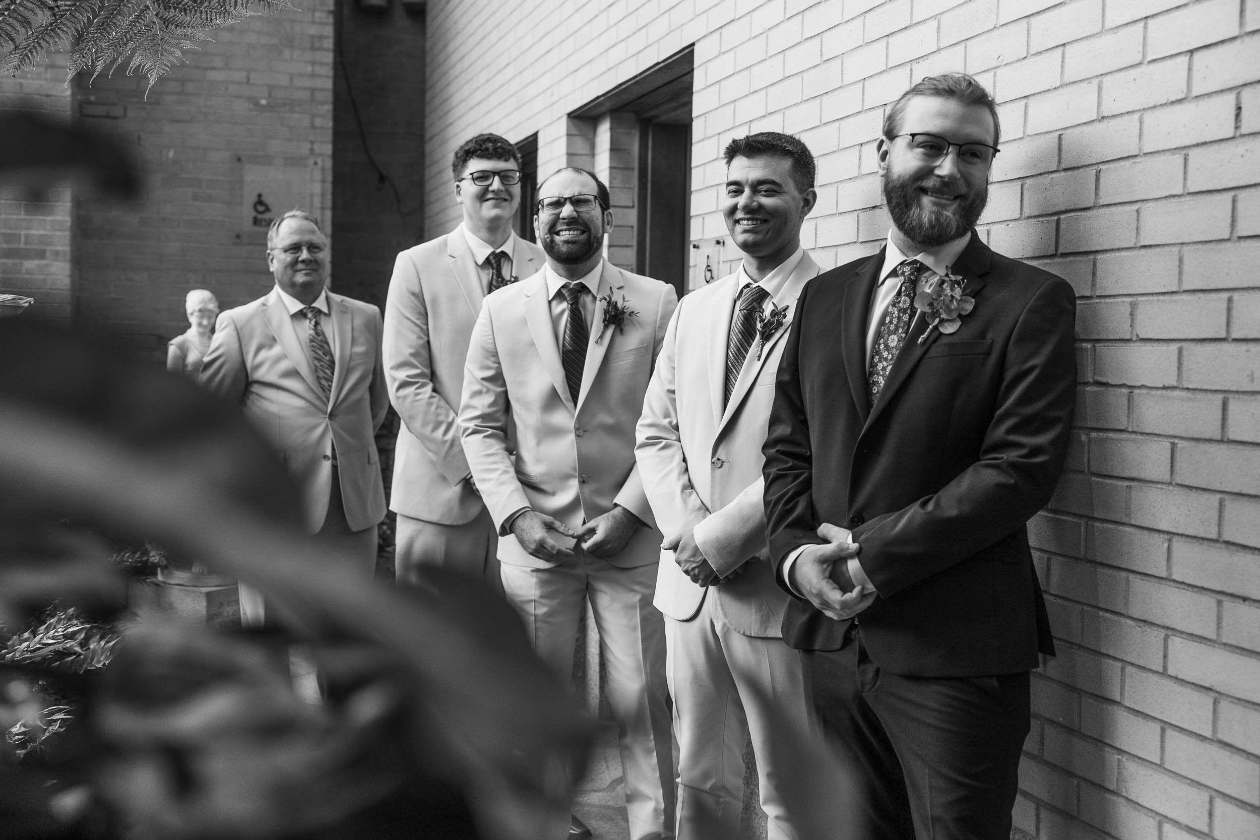 forest park jewel box_st louis documentary wedding photography_josh and lindsey photo