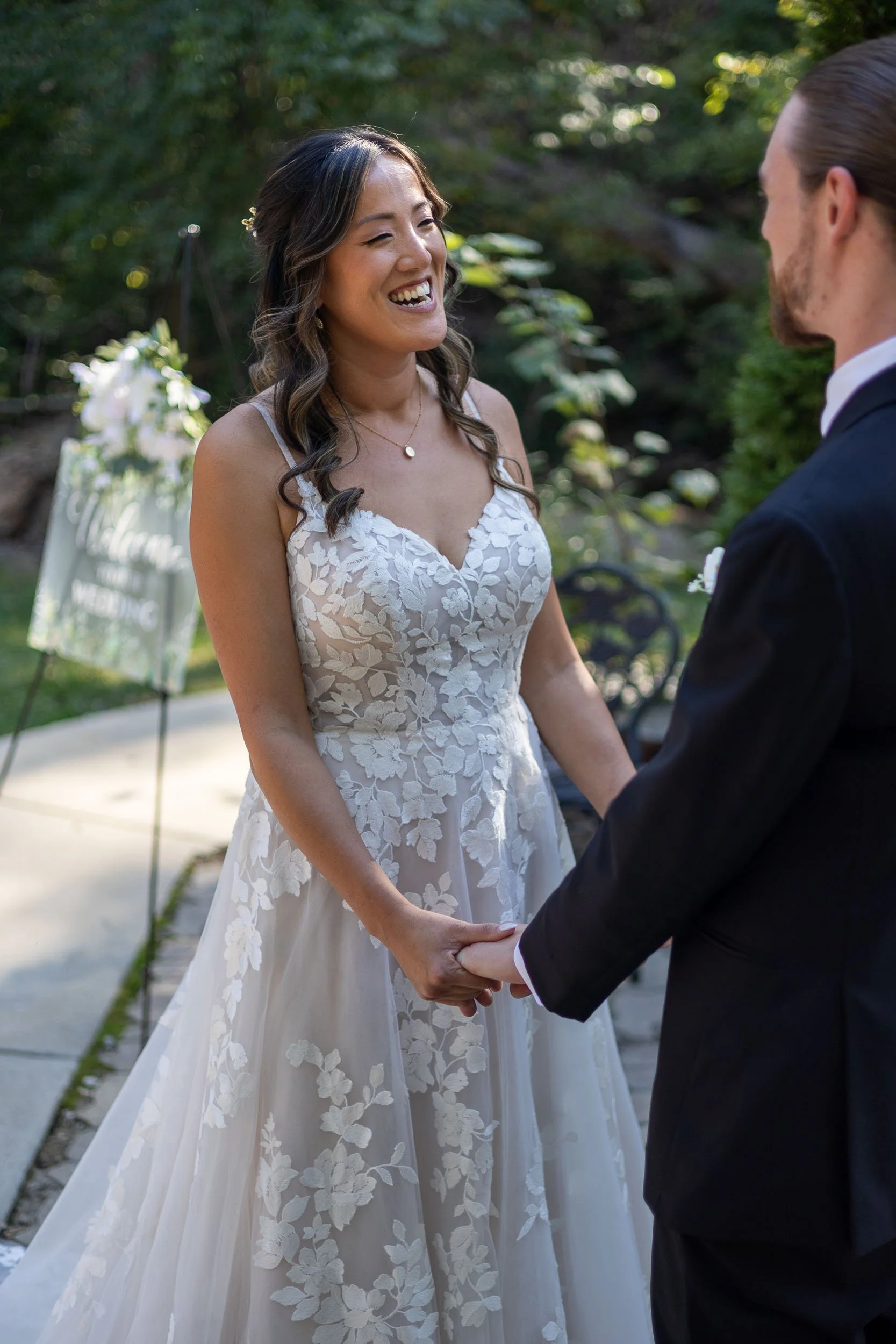 St Charles documentary wedding photography_Renaissance Wine Garden