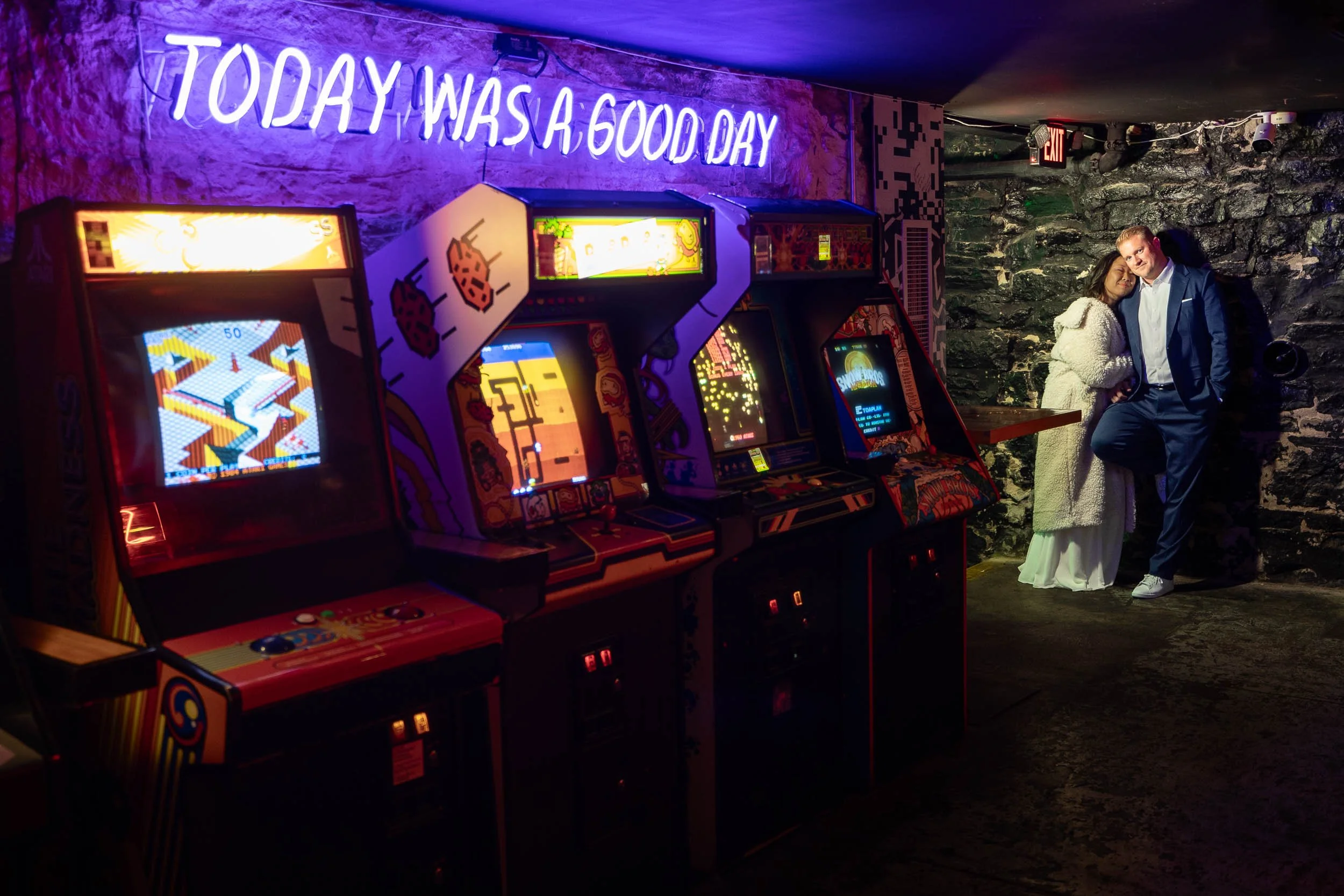 bride-groom-portrait-arcade-saint-louis-wedding-photography.jpg