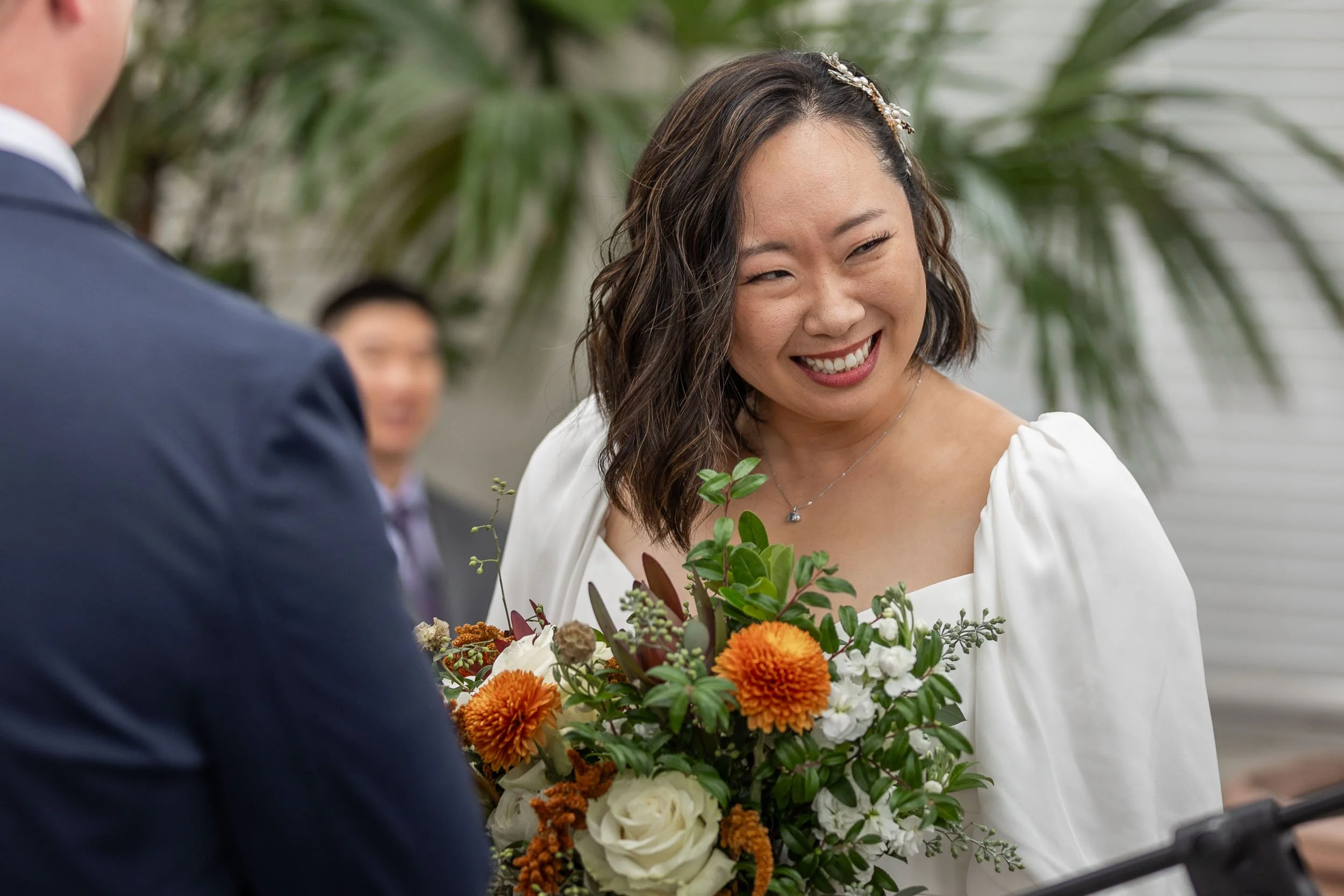 bride-laughing-saint-louis-documentary-wedding-photography.jpg