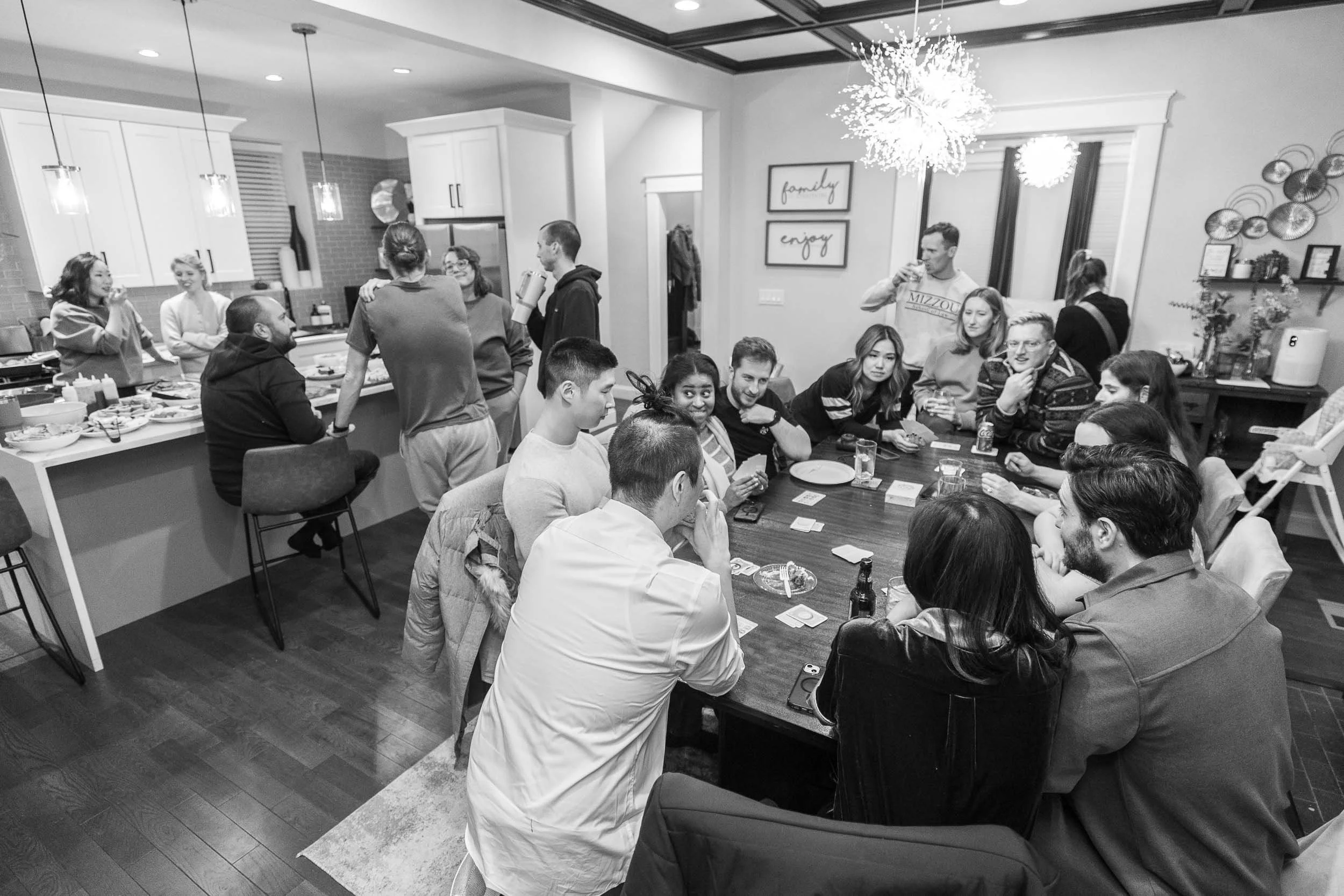 wedding-guests-home-reception-saint-louis-photography.jpg