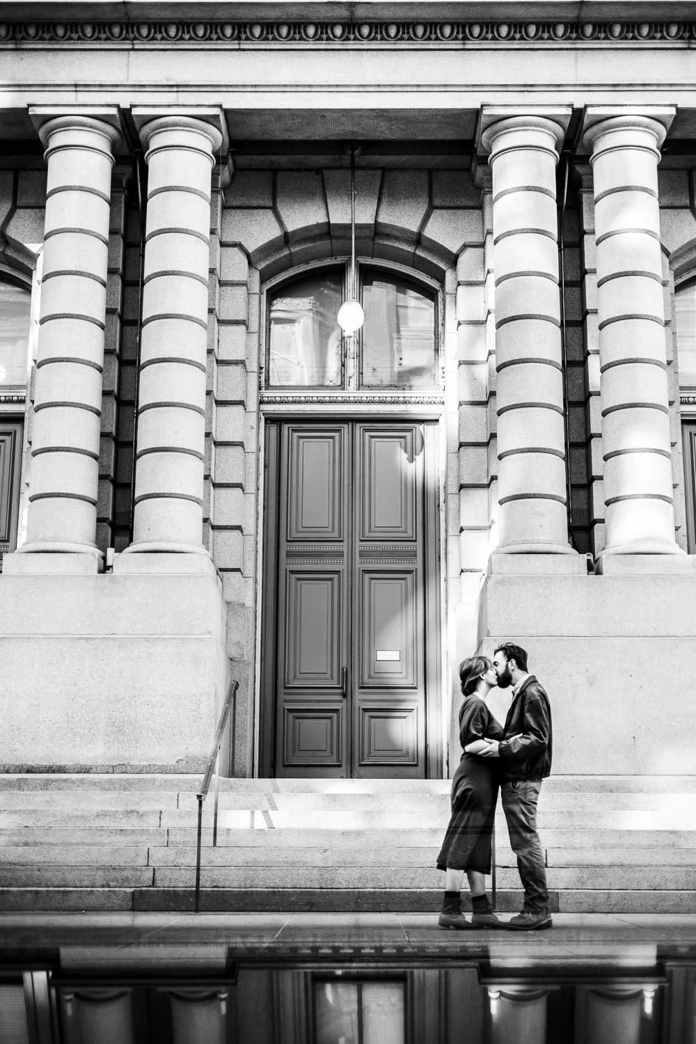 st louis downtown engagement session photographer.jpg