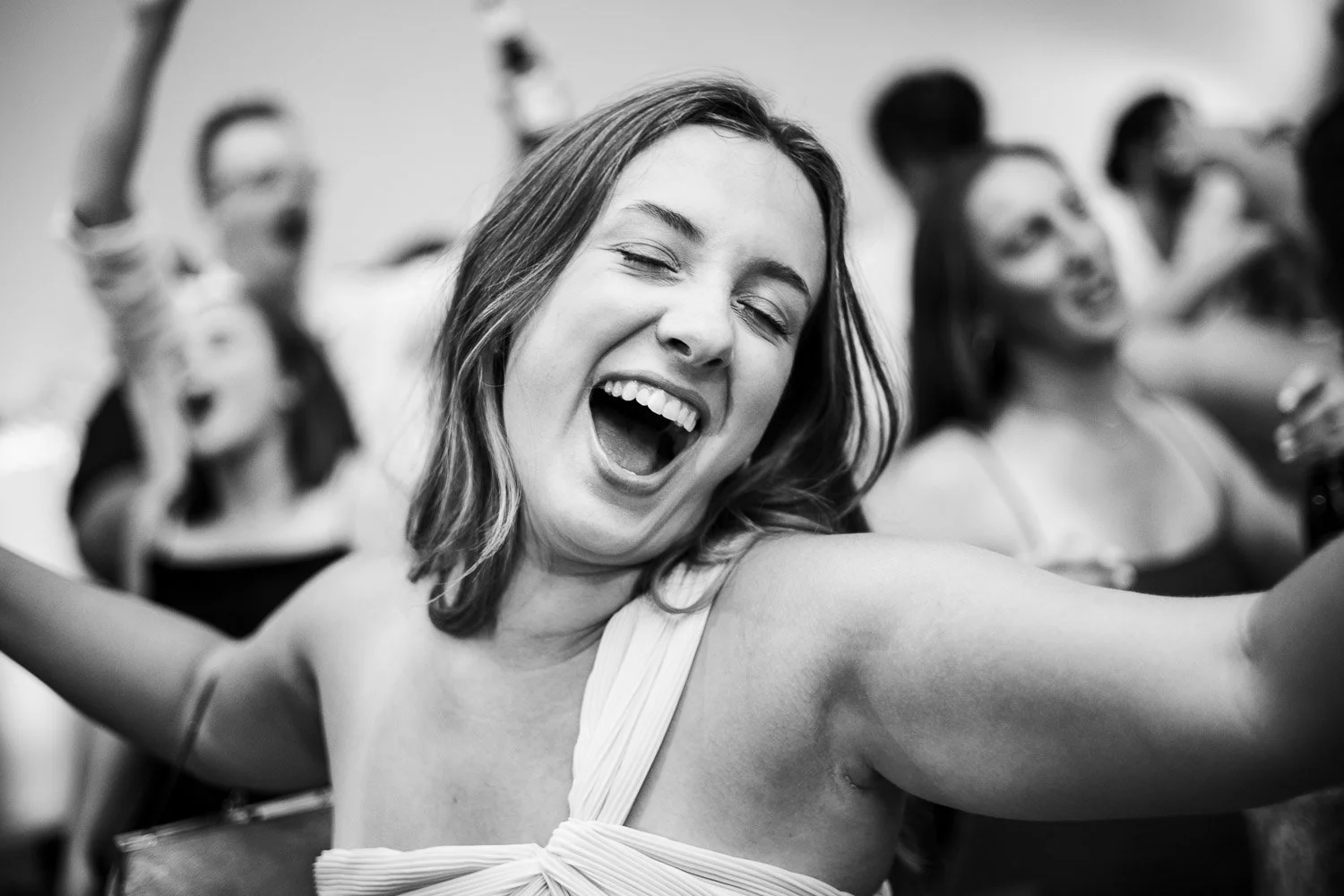 st louis wedding documentary wedding photography - boo cat club theater room