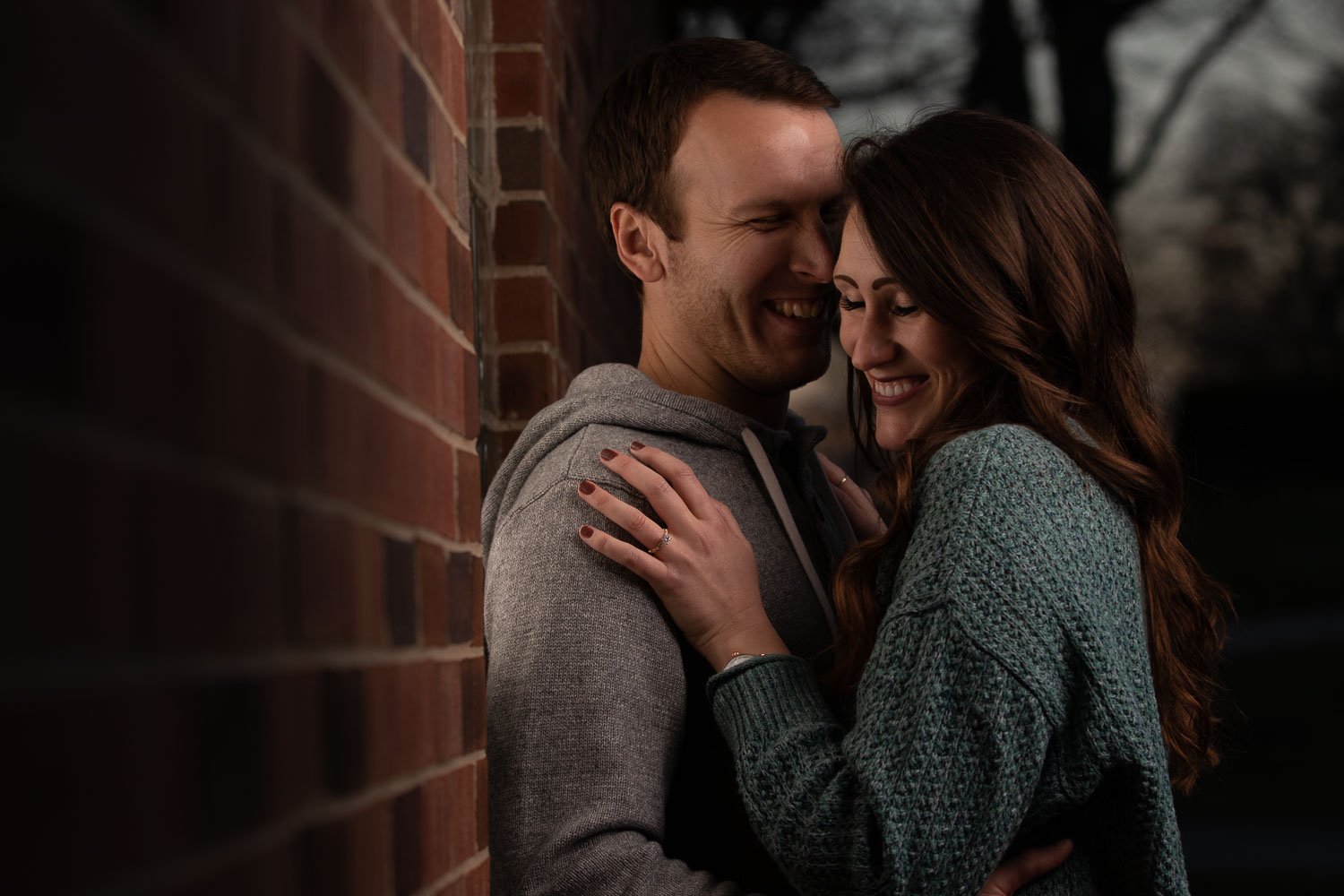 Des Peres Park engagement session photographer.jpg