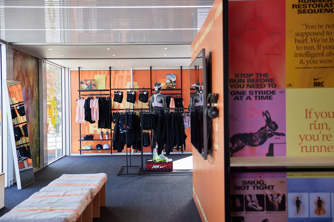 Top nike store fountain gate Sale