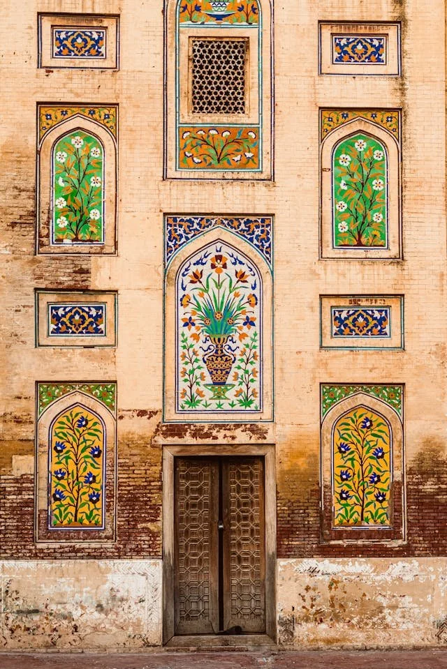 The image of several windows to accompany a blog post about genderqueer discovery