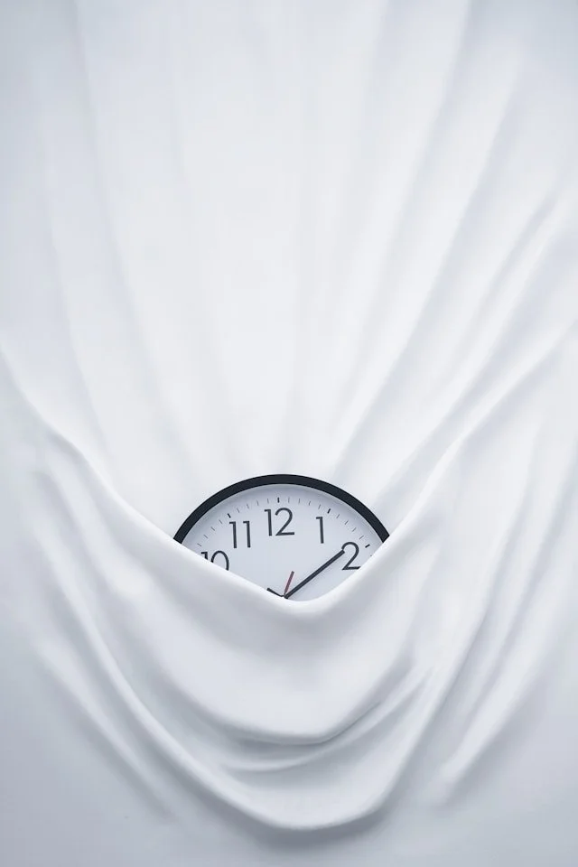 The image of a clock to accompany a blog post about why do I lose track of time so easily for ADHD neurodivergent folx