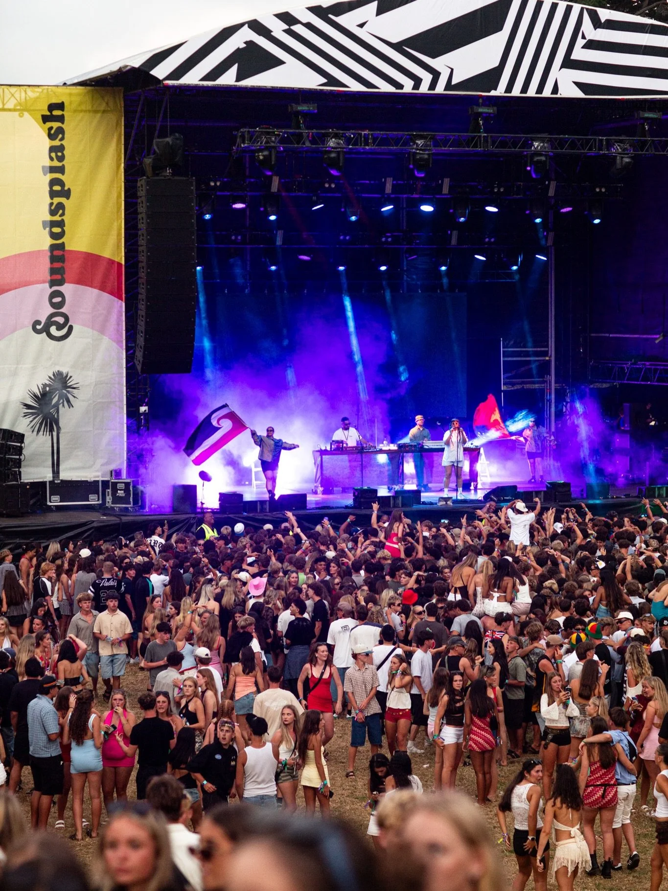 A snap happy weekend working alongside the @soundsplashnz media crew 📸 again again!  @zashaskye @des.nielsen @creativebyjade