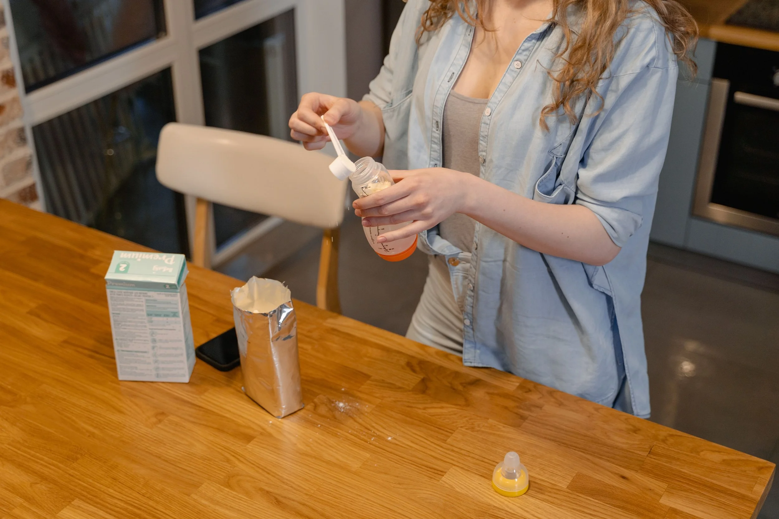 How Long Is a Formula Bottle Good For? The 24/2/1 Rule Explained
