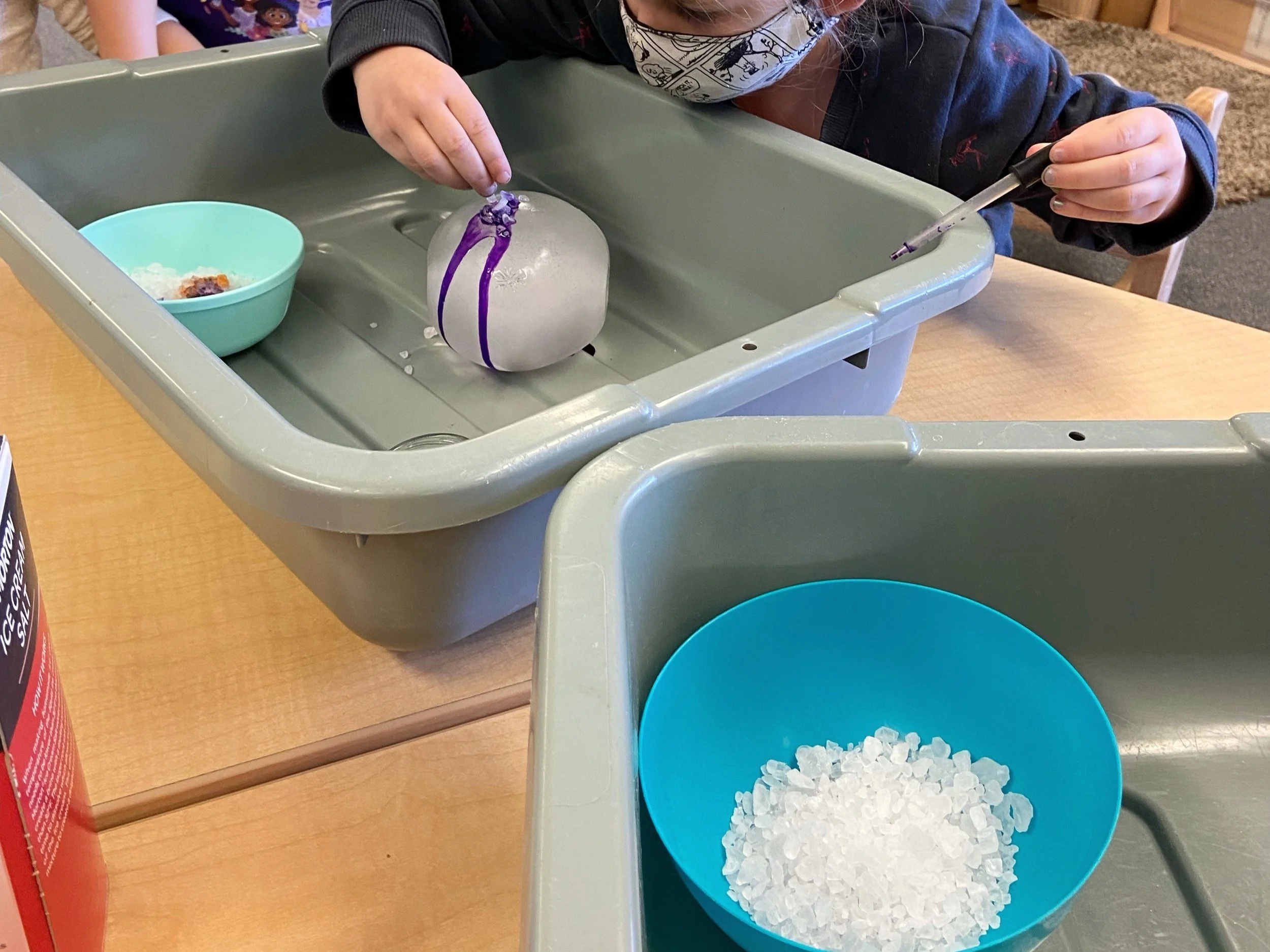 Can salt melt ice?