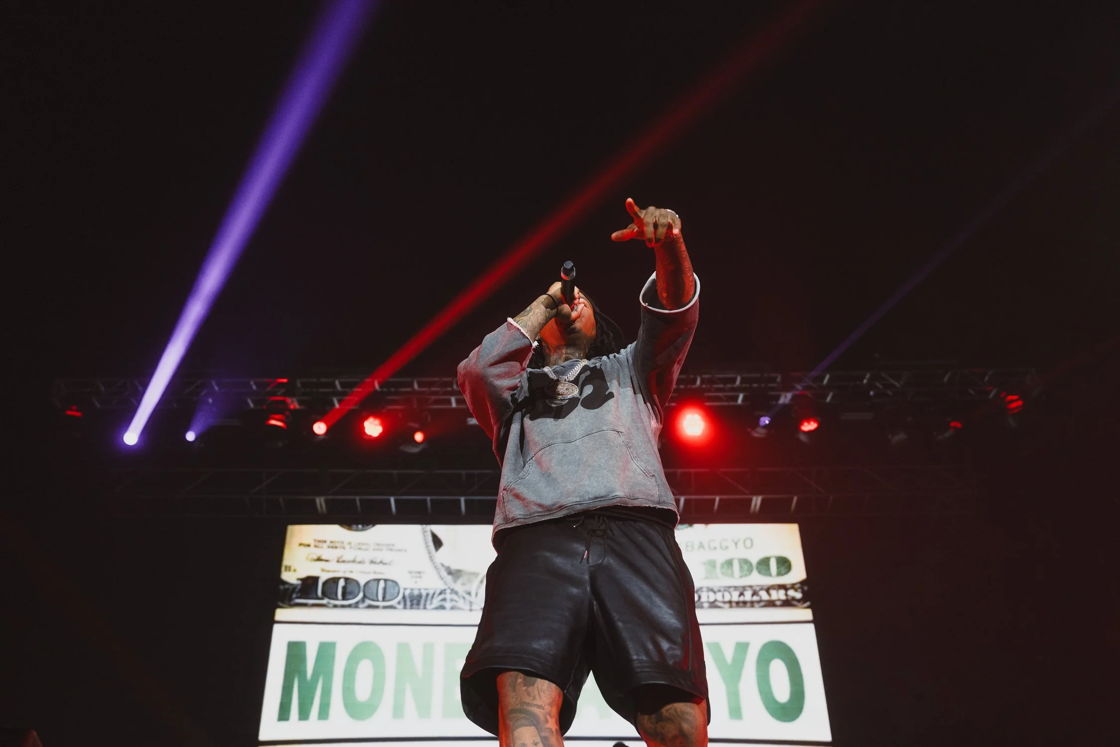 PEAYPLE'S CONCERT - MONEYBAGG YO
