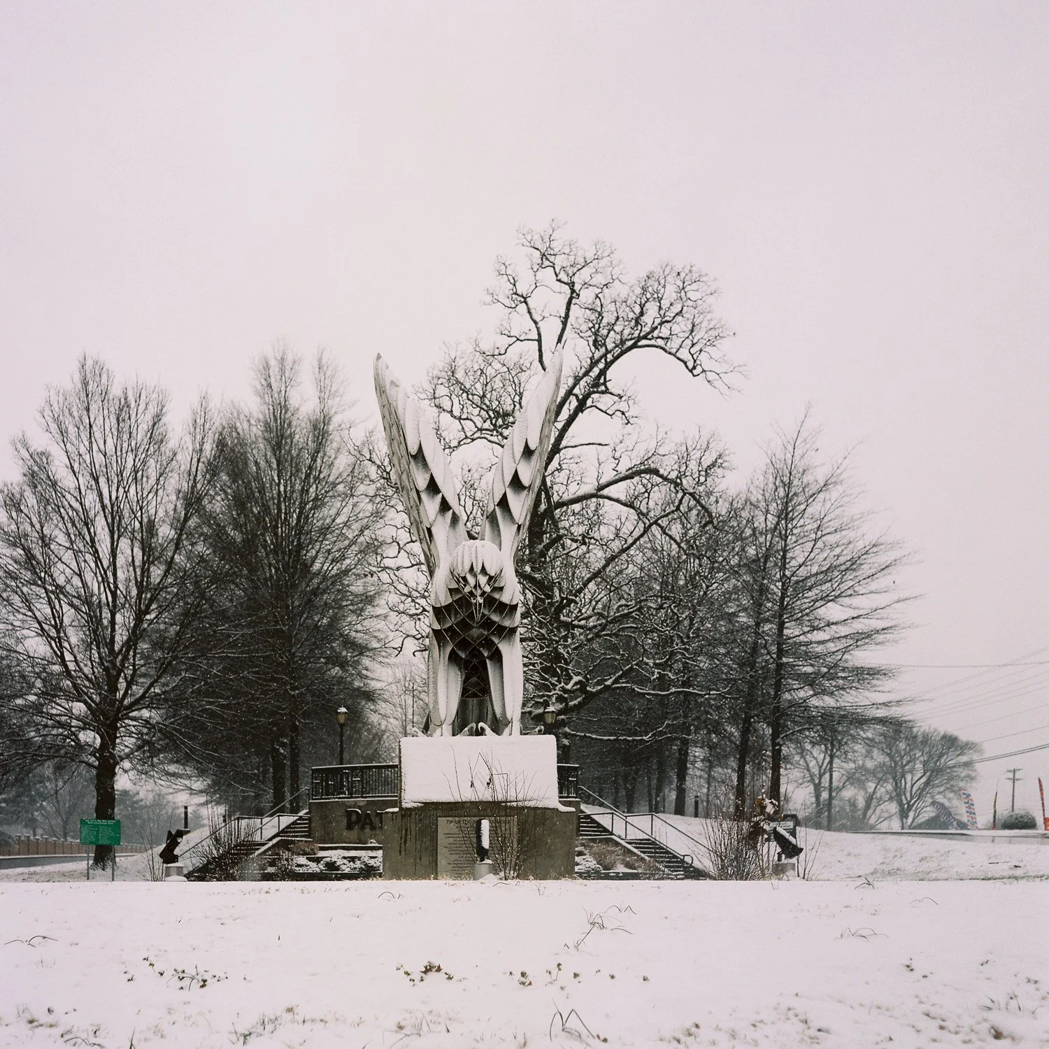 20250121-SNOWDAY-PORTRA400-0001.jpg