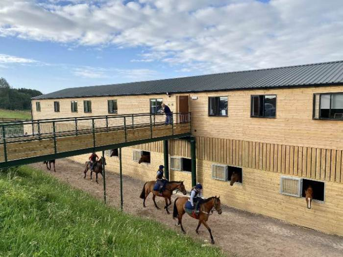 Barn conversion into stables and offices at Ravenswell Farm, Cheltenham
