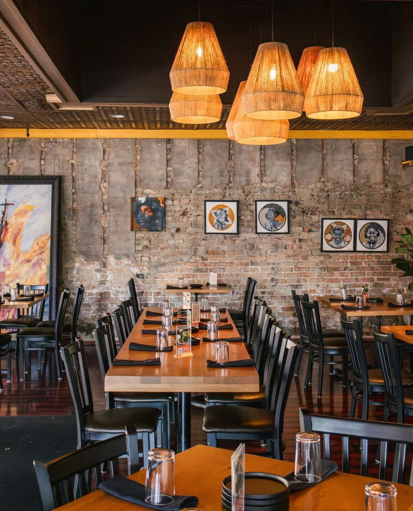 Tables are set, see you for dinner!⁠
⁠
Reservations available at our link in bio ✨⁠
⁠
⁠
⁠
#chicagofood #chicagorestaurant #chicagofoodscene
