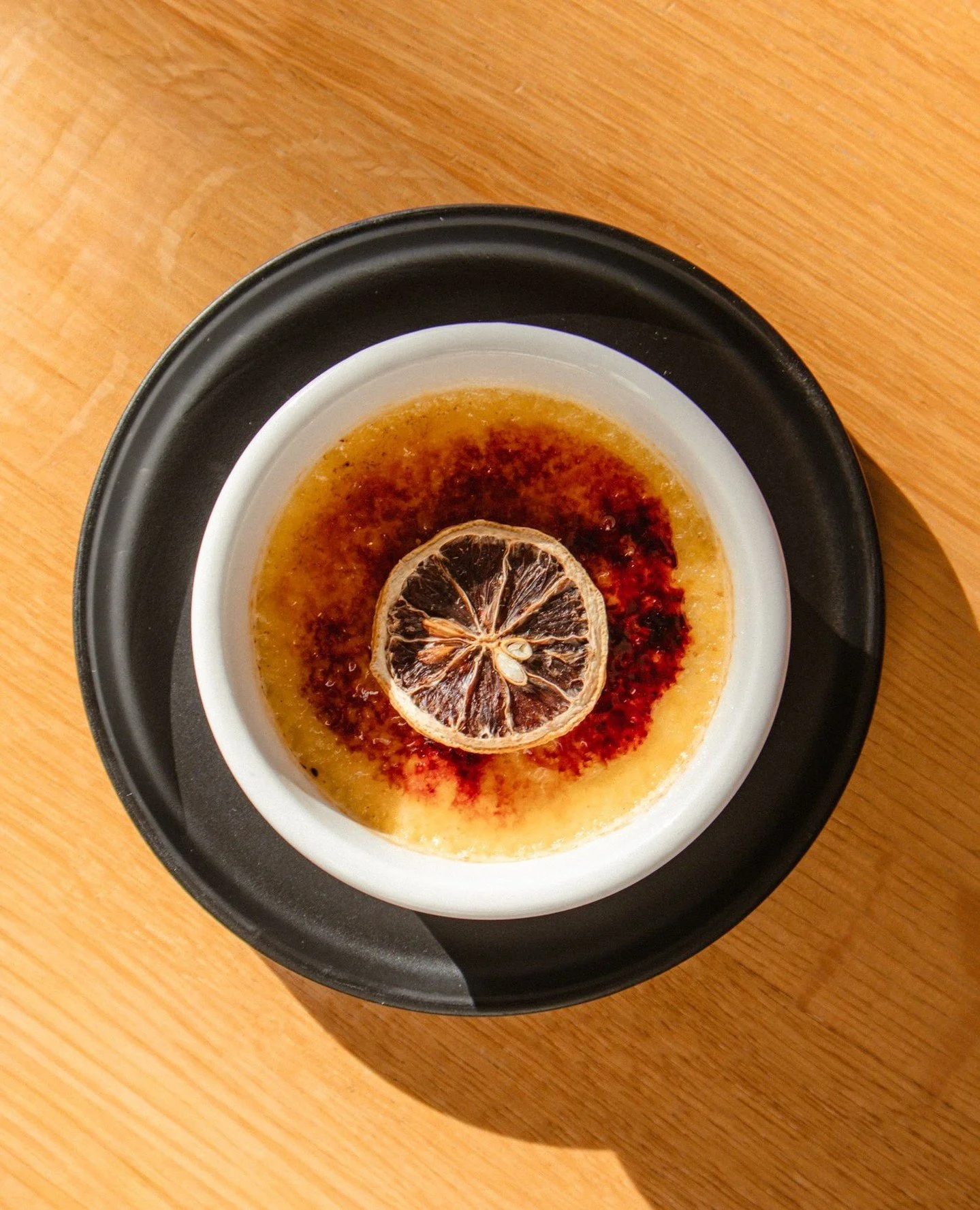The perfect sweet bite to end your meal 🍊⁠
⁠
Mitmita is an Ethiopian powdered spice blend made with chili peppers, cardamom, cloves, salt, sometimes cinnamon, cumin, and ginger. It's typically used for savory dishes due to its spice level, but we us
