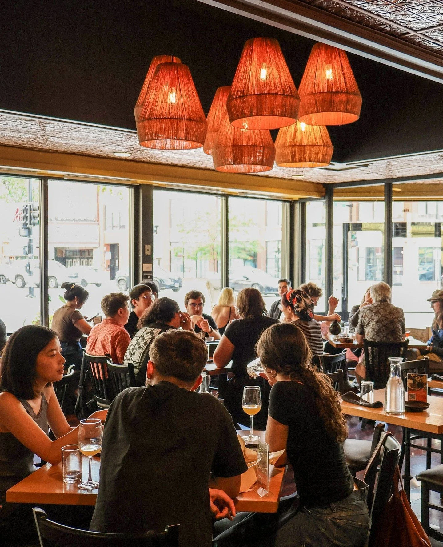 Grab your friends and join us for dinner at Demera 🧡⁠
⁠
Dishes meant to be shared!⁠
⁠
⁠
⁠
#chicagorestaurants #chicagofood #chicagoeats #chicagodining