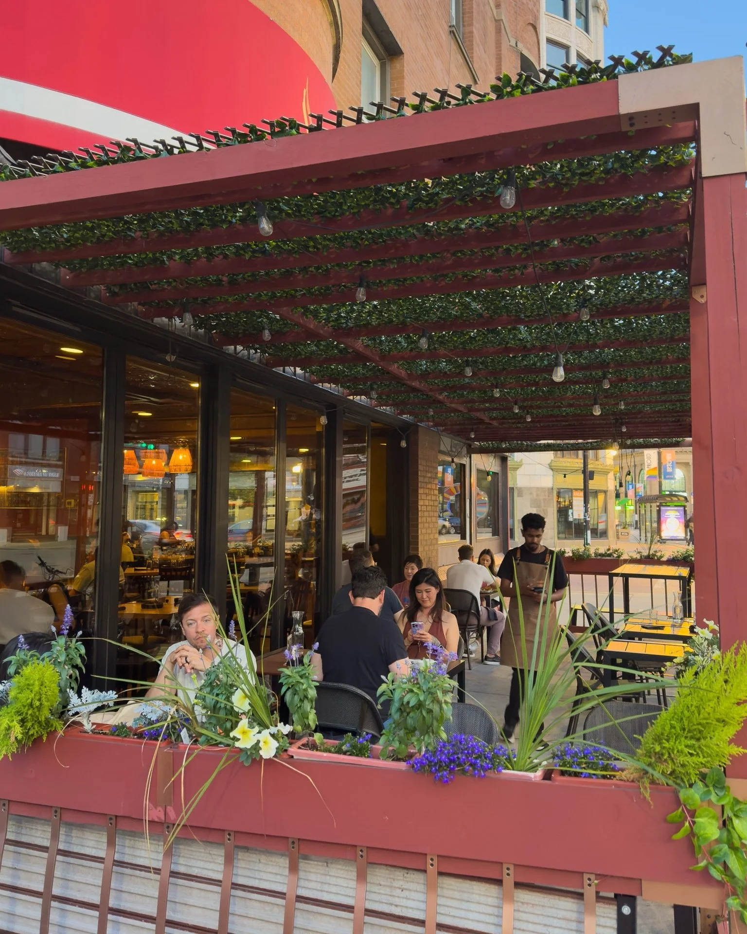 A beautiful day for dinner on the patio ☀️⁠
⁠
Open at 4pm!⁠
⁠
⁠
⁠
#chicagorestaurant #uptownchicago #chicagofood #chicagopatio⁠