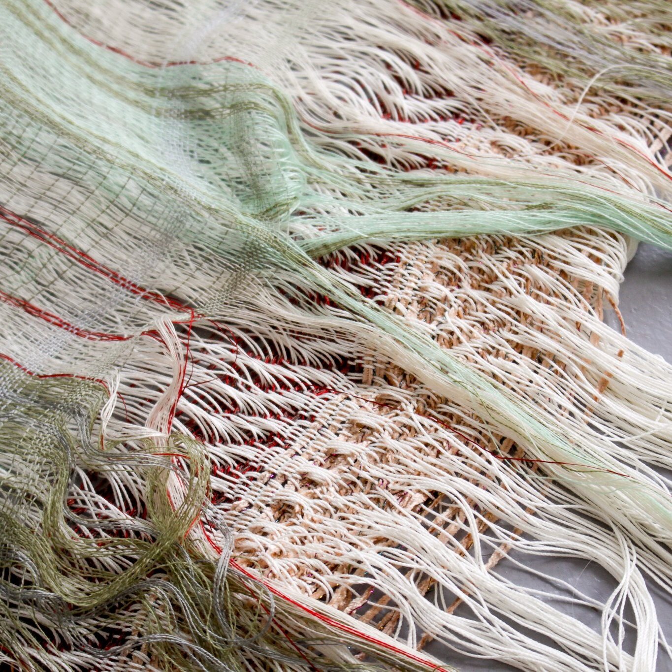 L'appel &agrave; candidatures pour la r&eacute;sidence Art textile 2023 est en cours. Retour aujourd'hui sur le travail de @@louiselimontas, designer textile, et toute premi&egrave;re r&eacute;sidente accueillie par L'Atelier du Haut-Anjou.

Cette pr