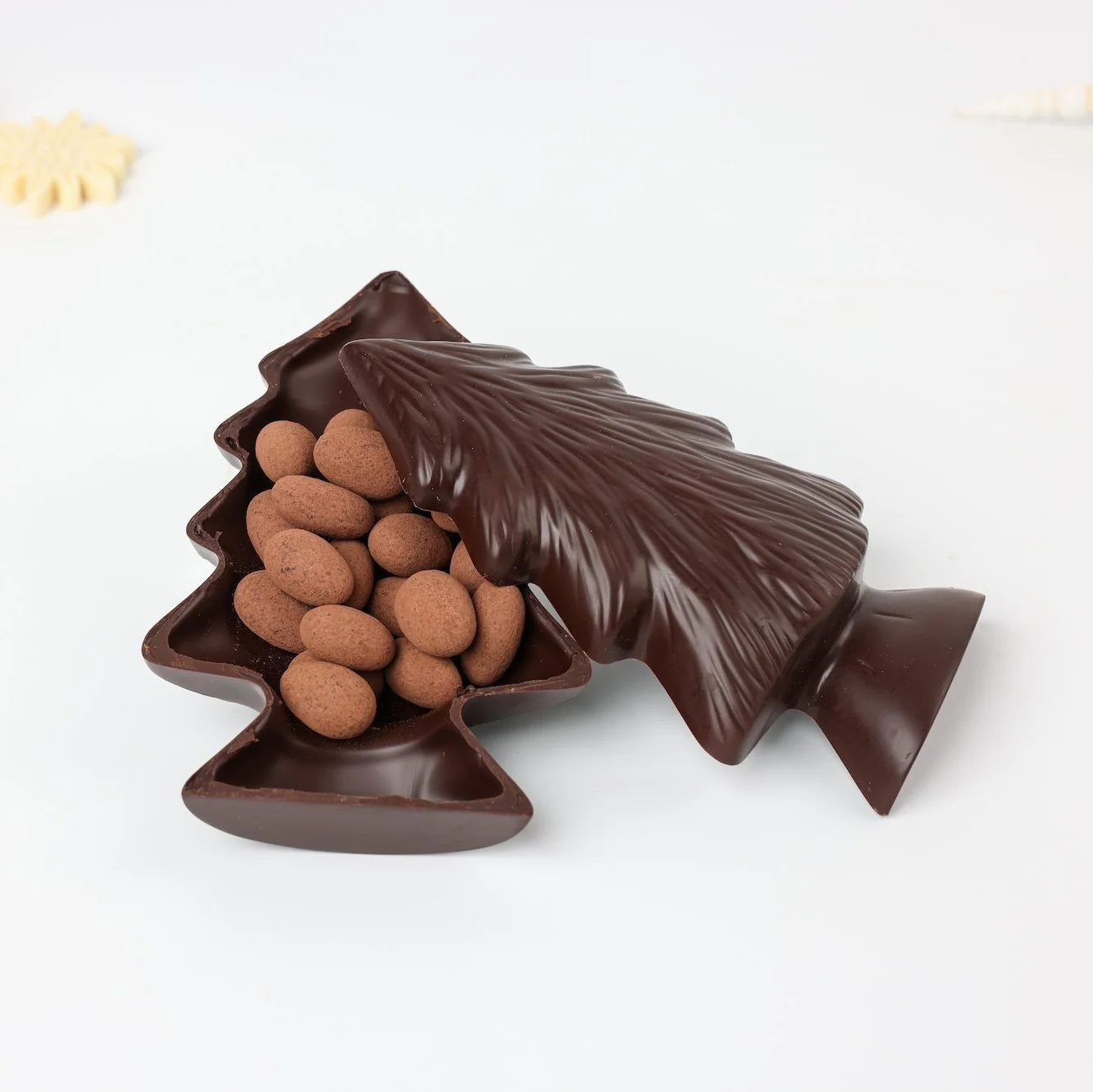 Christmas Tree in Dark Chocolate with Almond Dragees