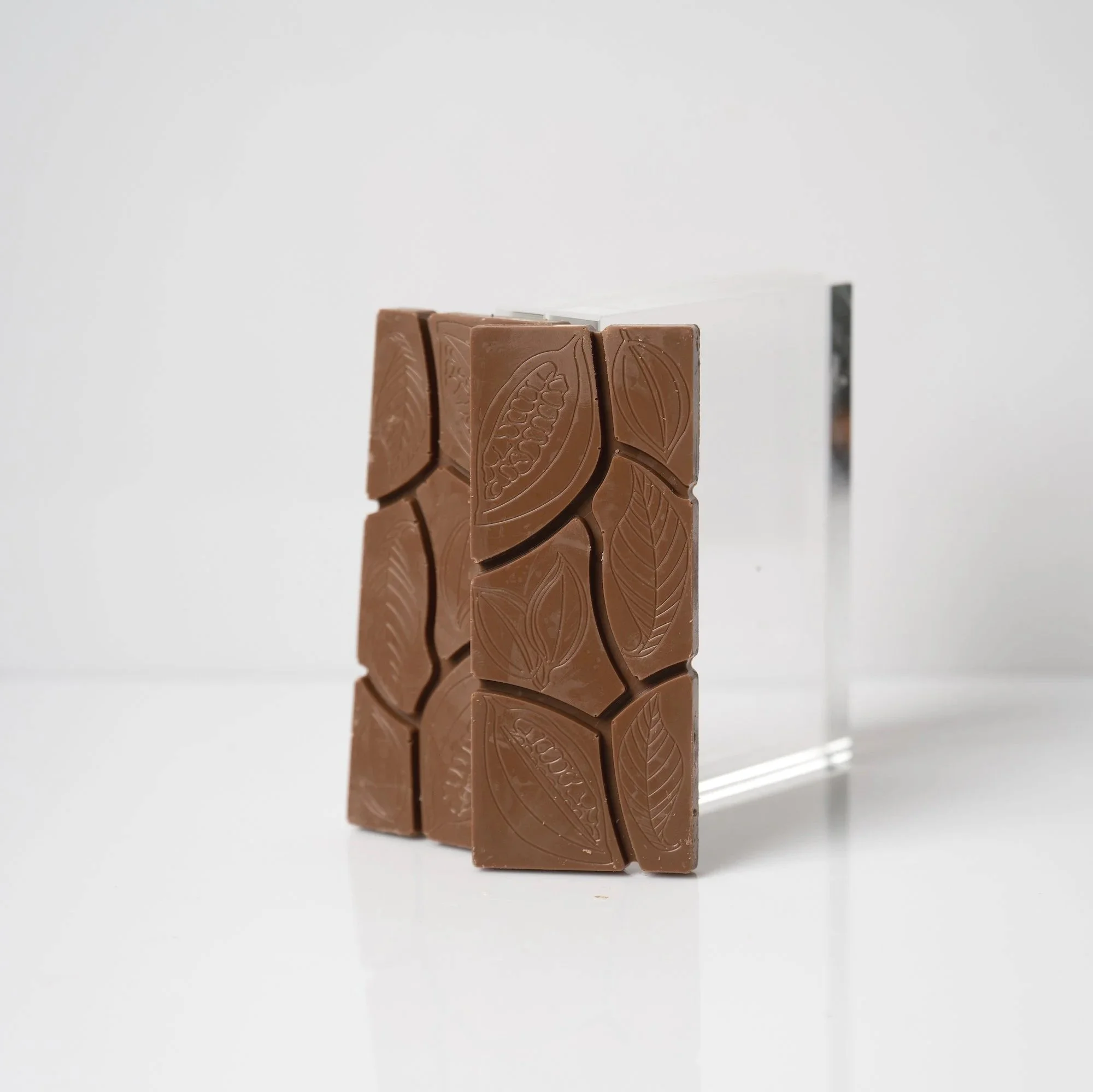 milk-chocolate-bar-with-sea-salt-caramel-67748a2be8041.jpg
