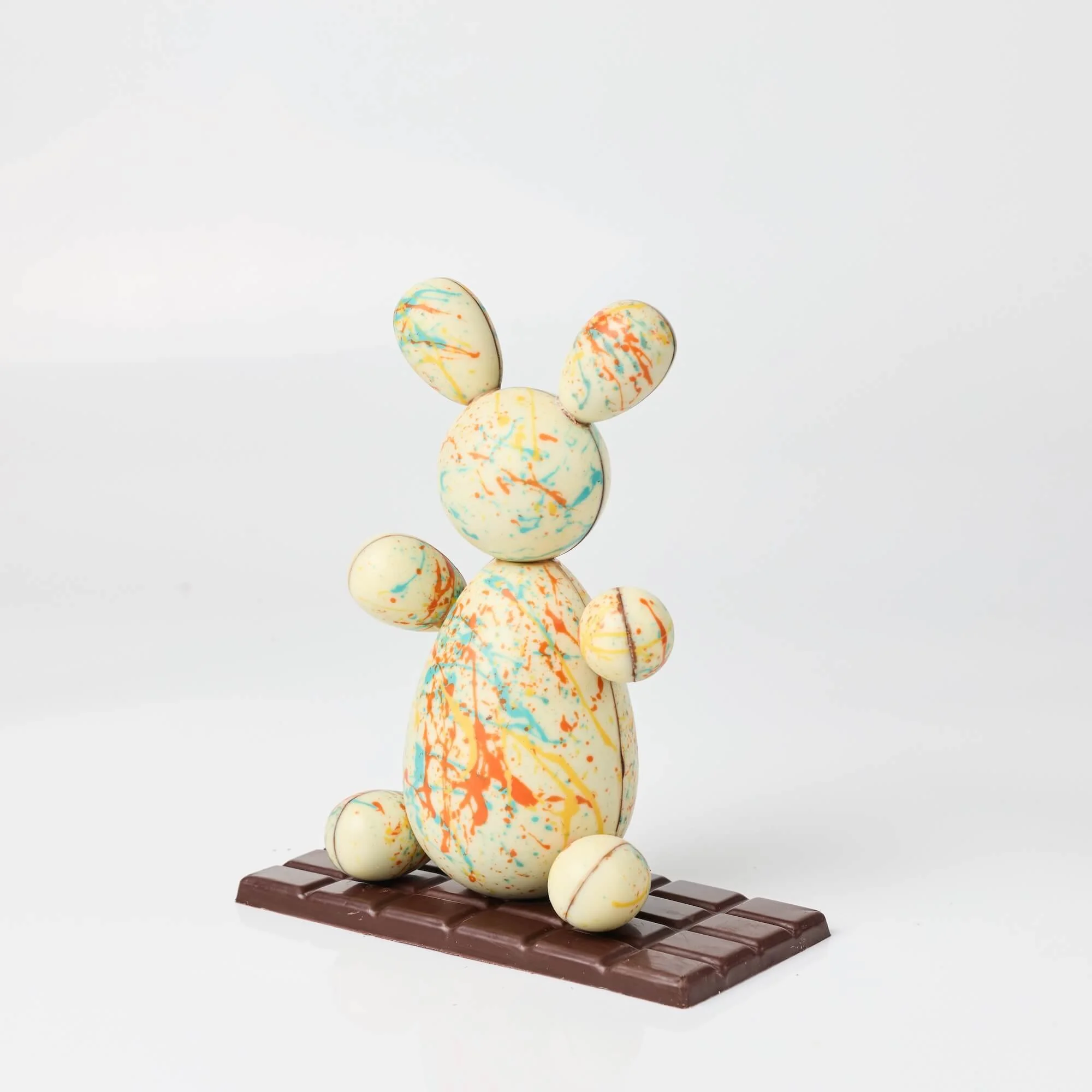 sculpture-anjalichocolat-easter-2026-alt-1.jpg