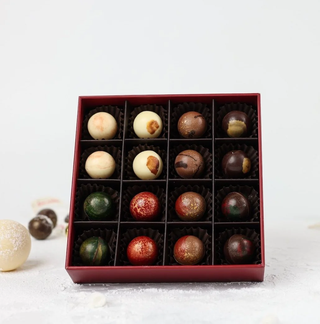 Christmas Gift Box of 16 Liqueur Chocolates