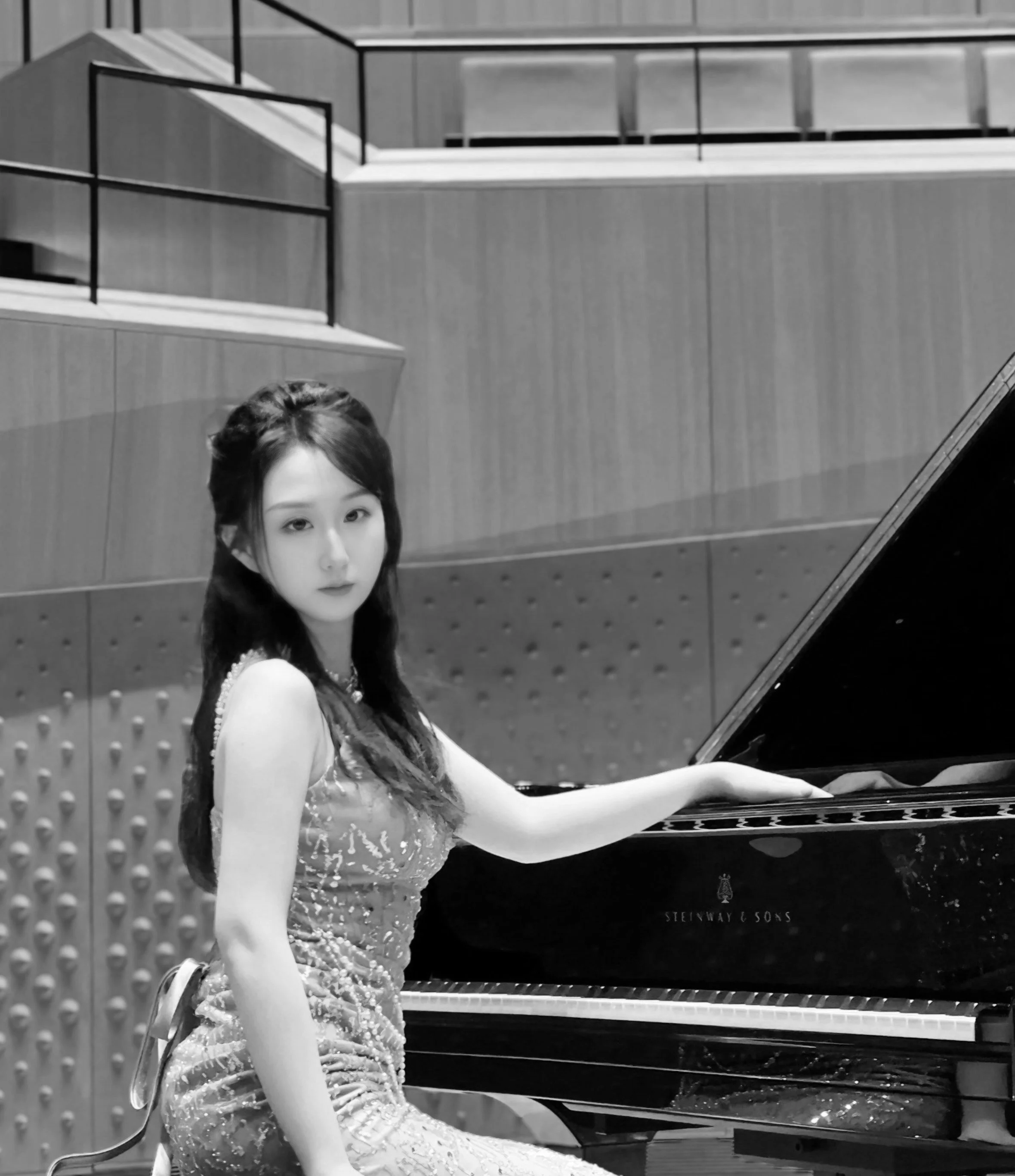 KRYSTAL FENG • Piano