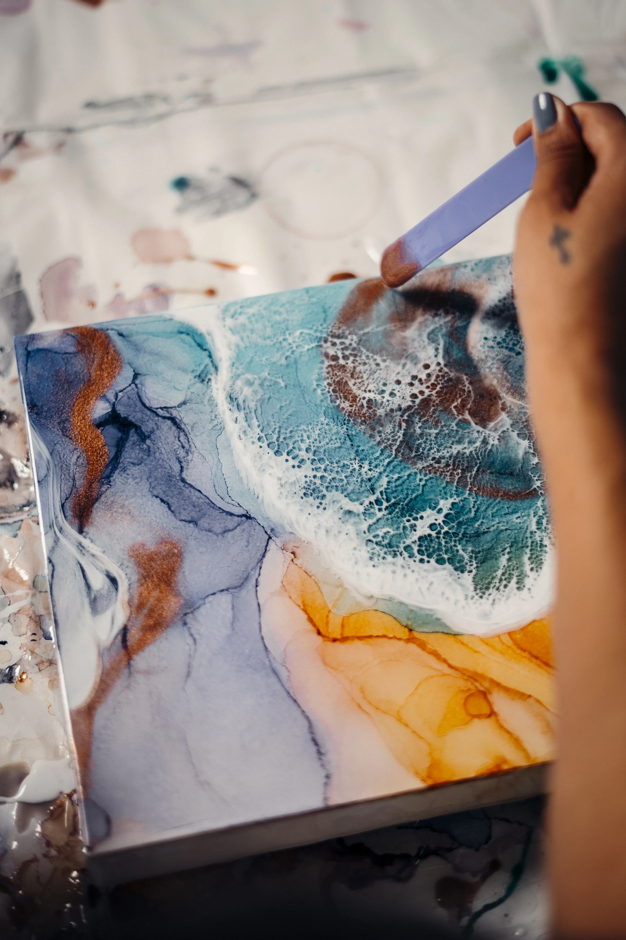 alcohol ink and resin masterclass workshop dubai