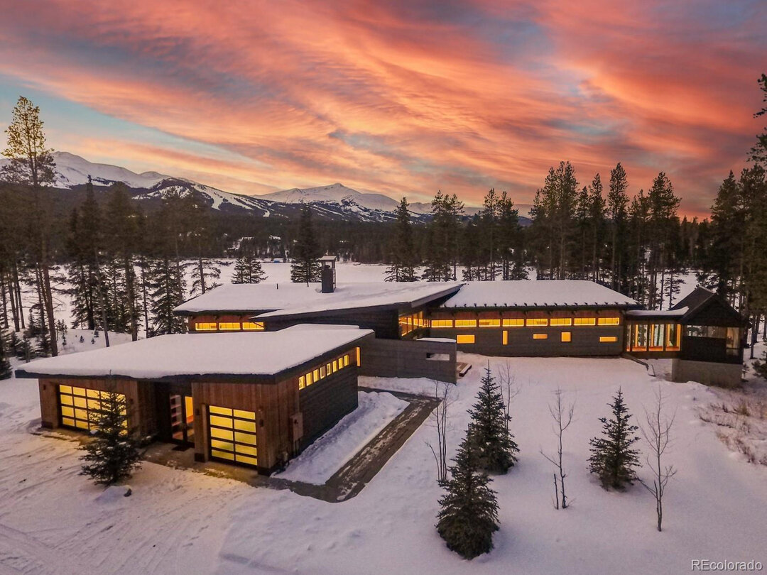 Today in #unrealrealestate, we are headed to Breckenridge. More specifically, Blue River, which is such a gorgeous little spot tucked back behind Breck. You have almost 10,000 square feet of space and plenty of tranquility with this home. And 2 acres