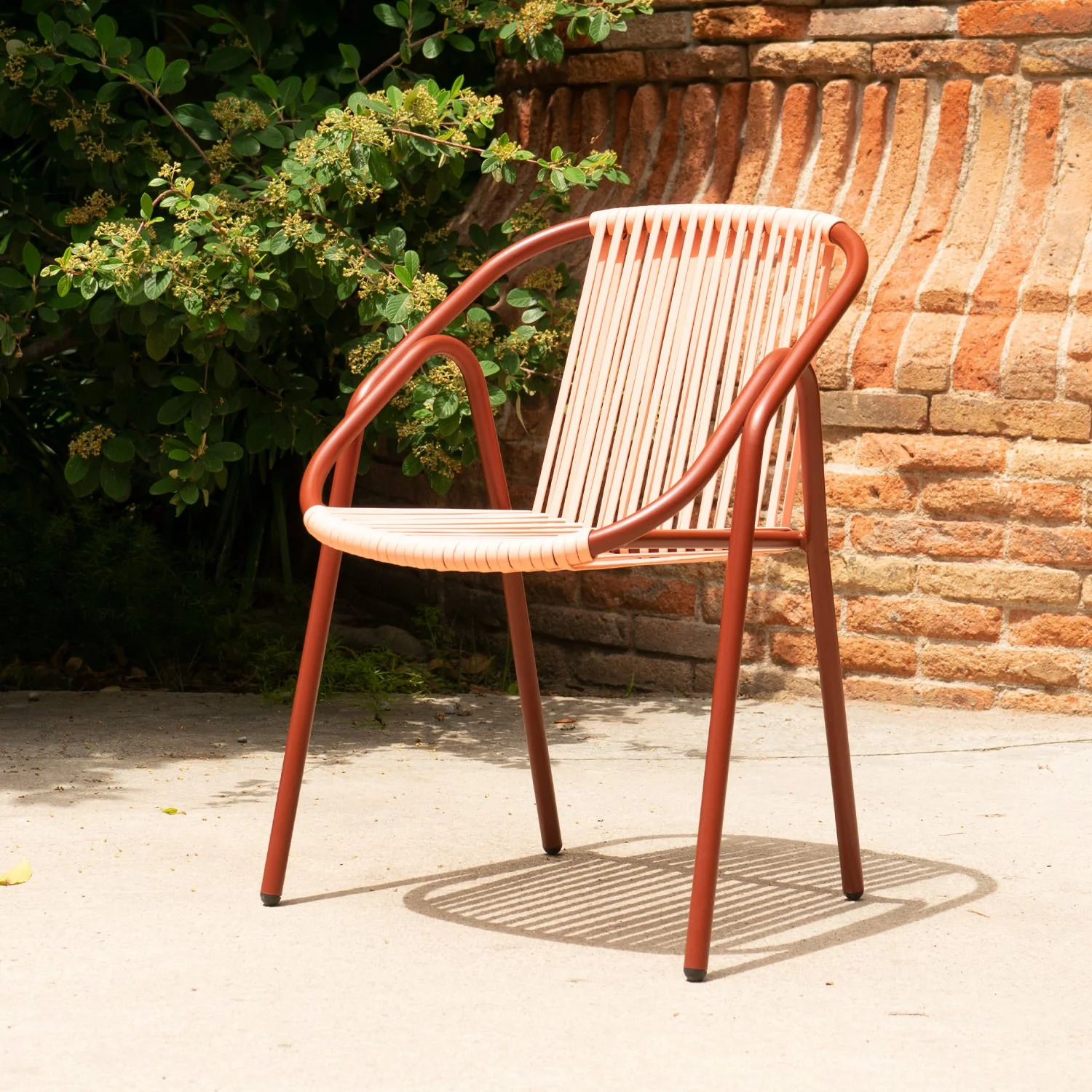  Diseño de una silla y dirección de arte 