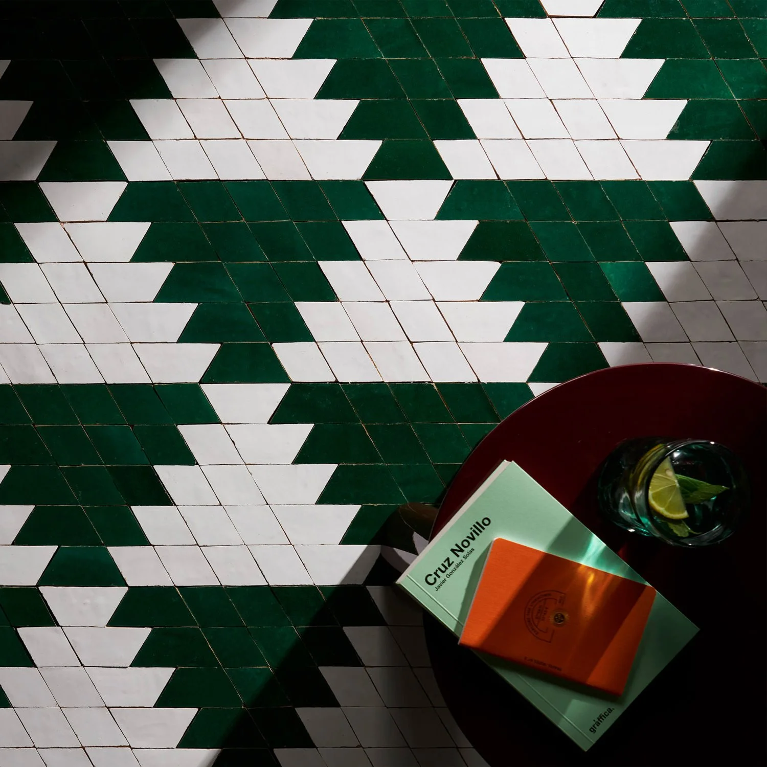  Dirección de arte para colección de azulejos artesanales 